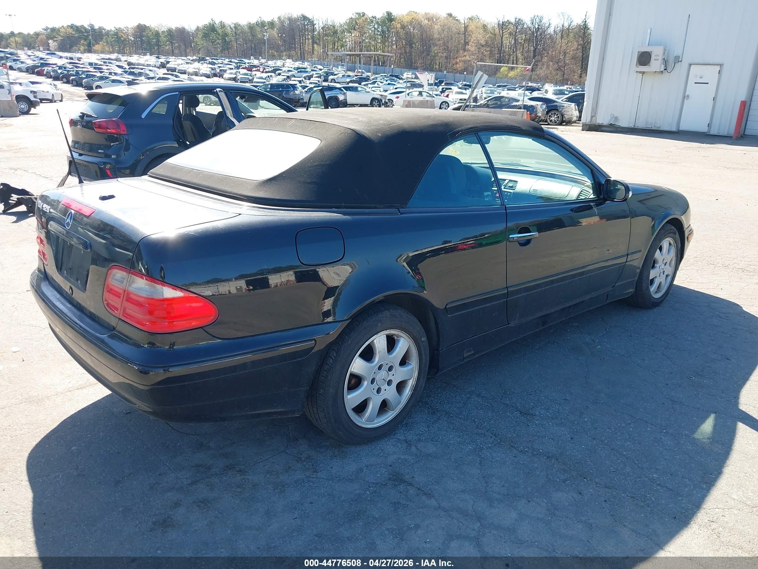 2003 Mercedes-benz Clk 320   Black vin: WDBLK65G73T138927