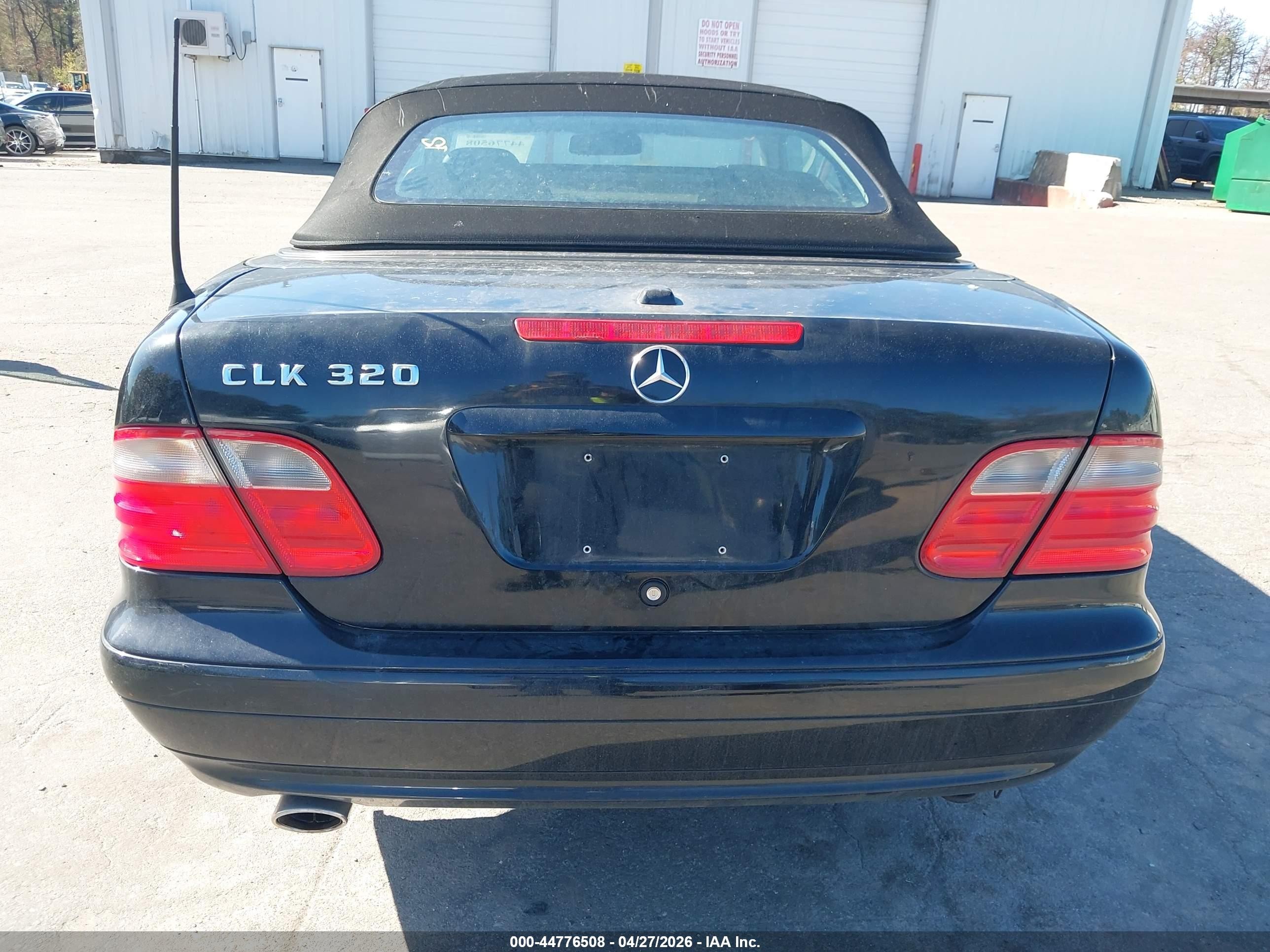 2003 Mercedes-benz Clk 320   Black vin: WDBLK65G73T138927