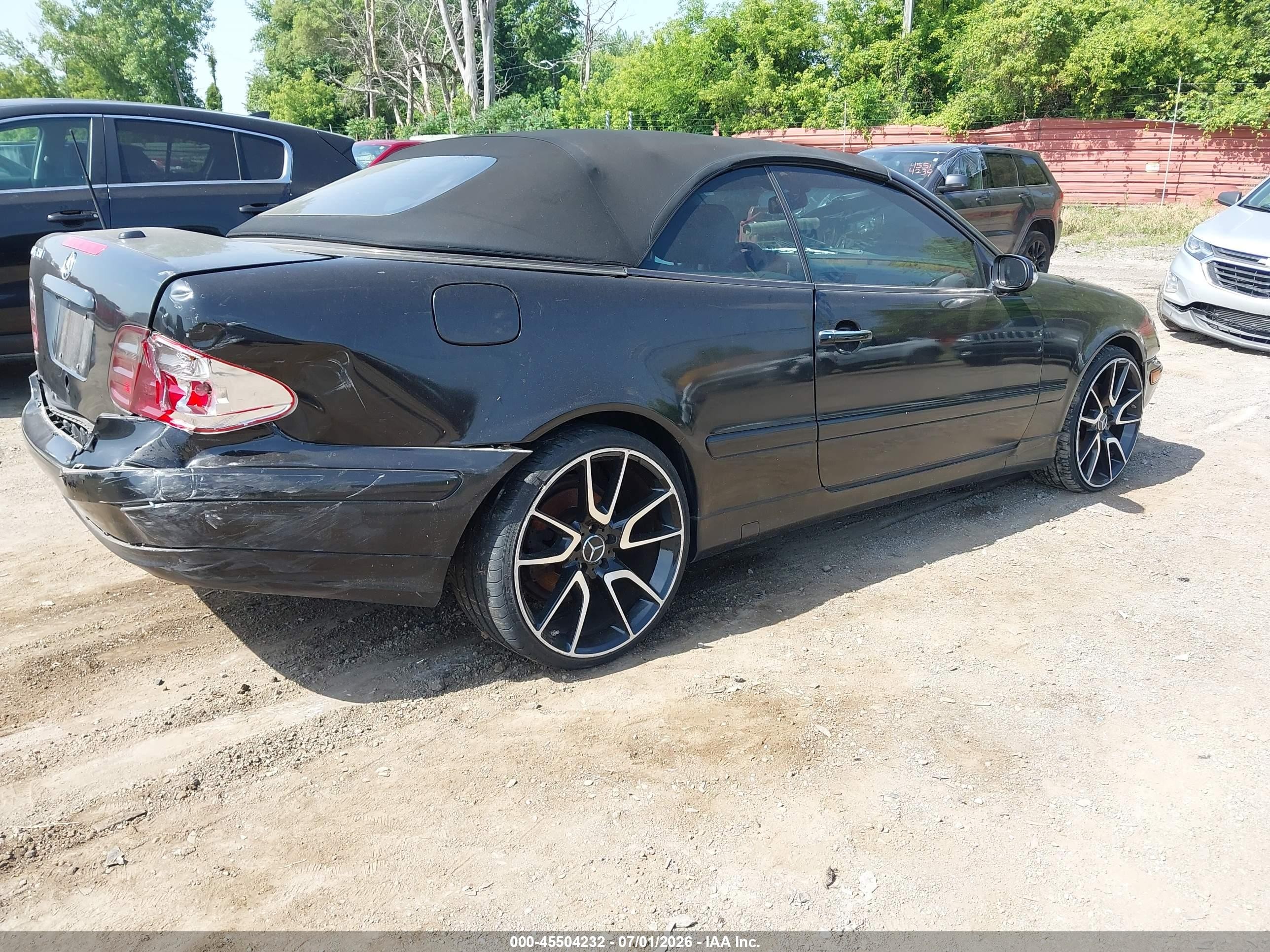 2003 Mercedes-benz Clk 320   Black vin: WDBLK65G73T144193