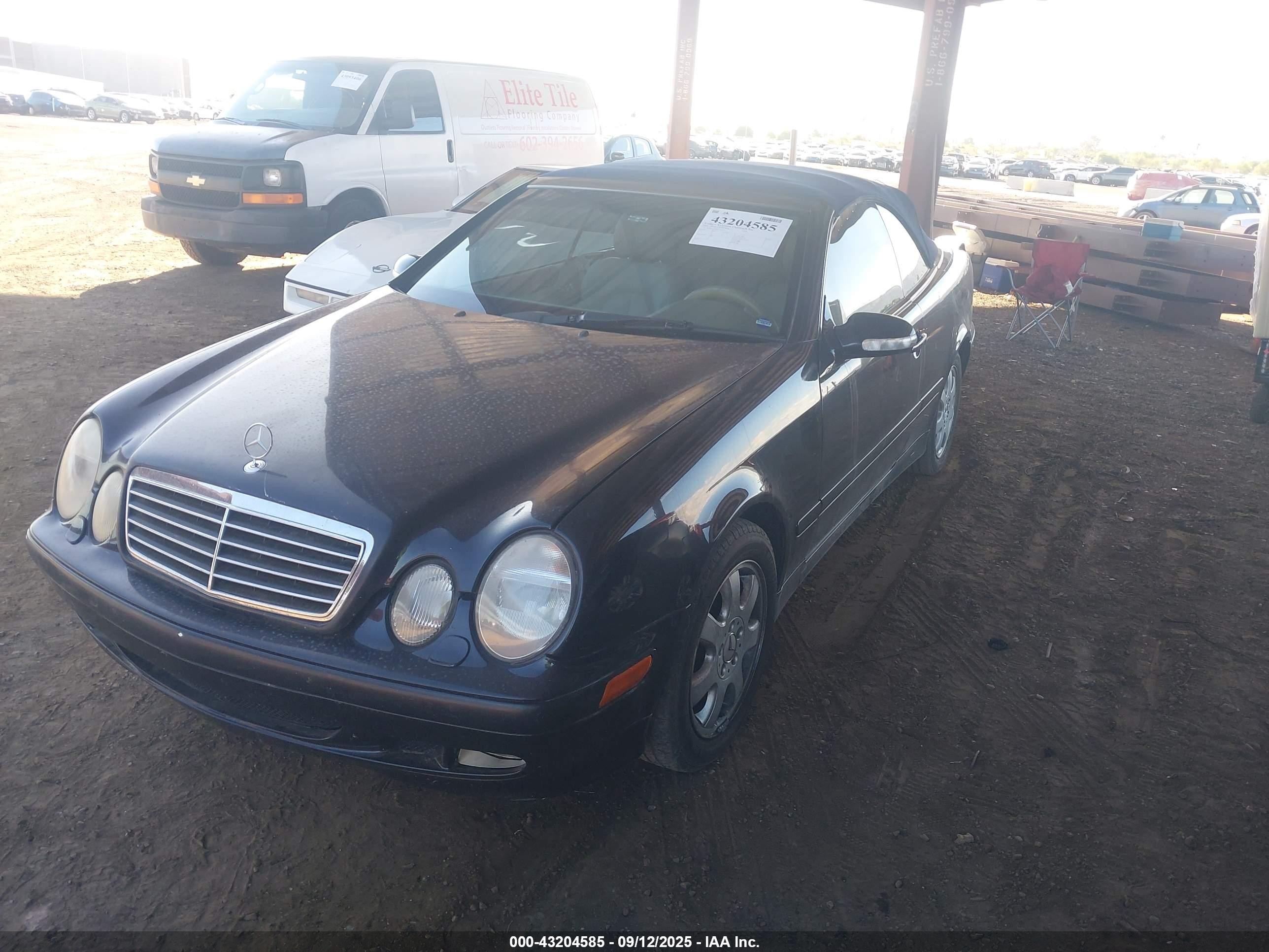 2002 Mercedes-benz Clk 320   Blue vin: WDBLK65G82T102601