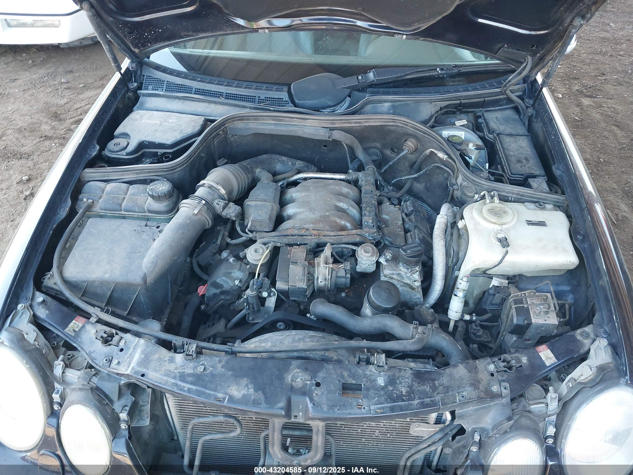 2002 Mercedes-benz Clk 320   Blue vin: WDBLK65G82T102601