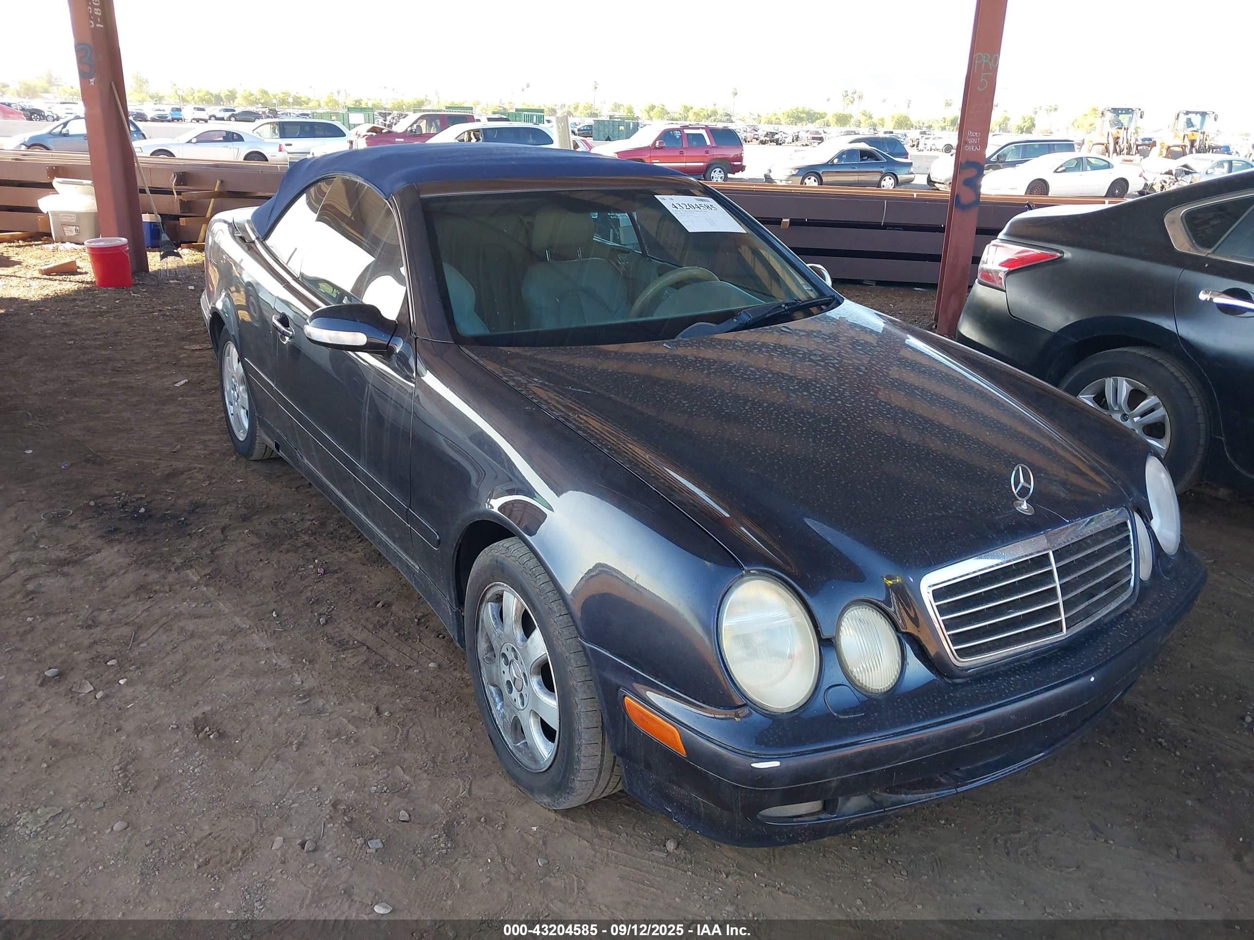 2002 Mercedes-benz Clk 320   Blue vin: WDBLK65G82T102601
