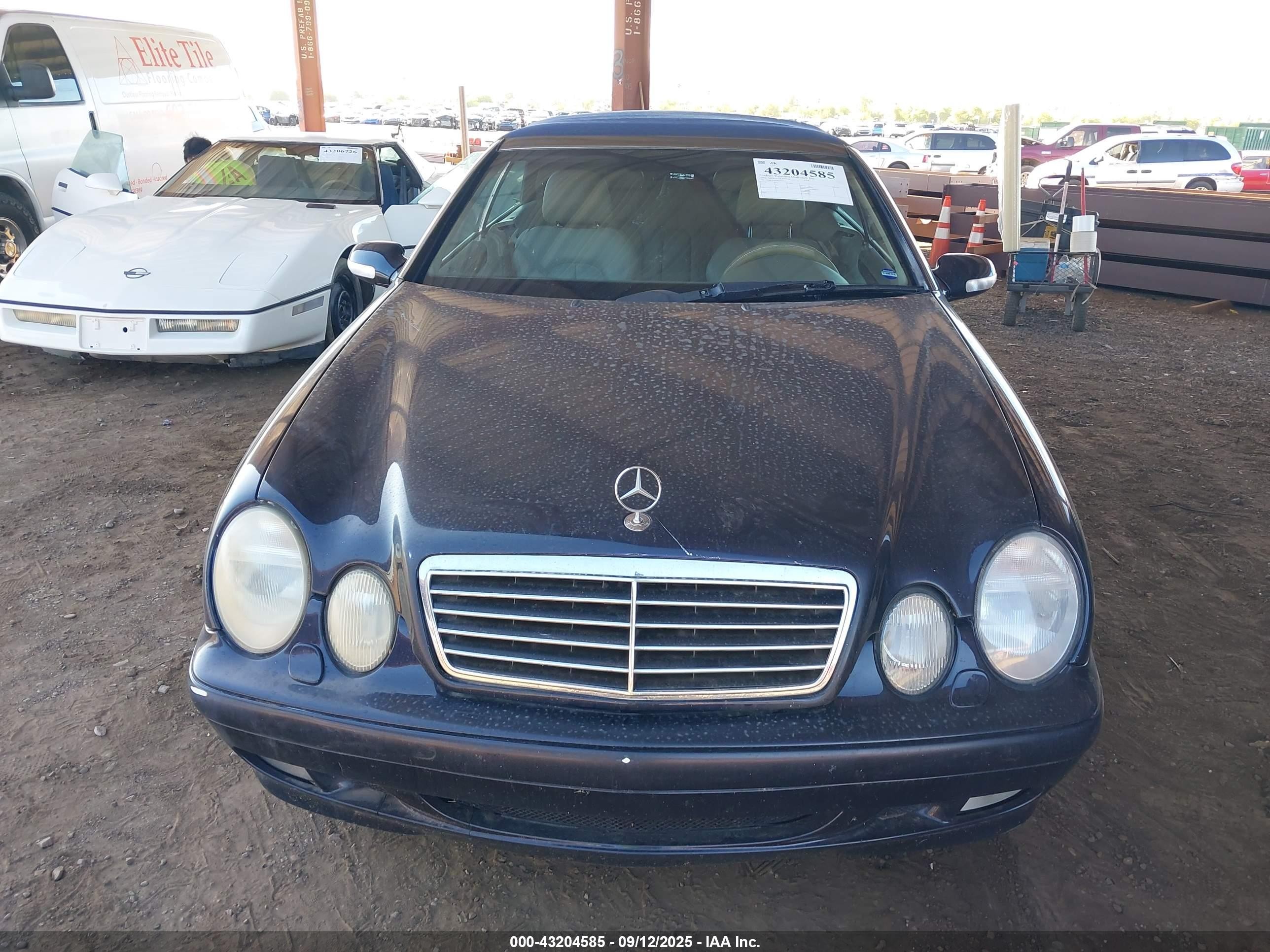 2002 Mercedes-benz Clk 320   Blue vin: WDBLK65G82T102601