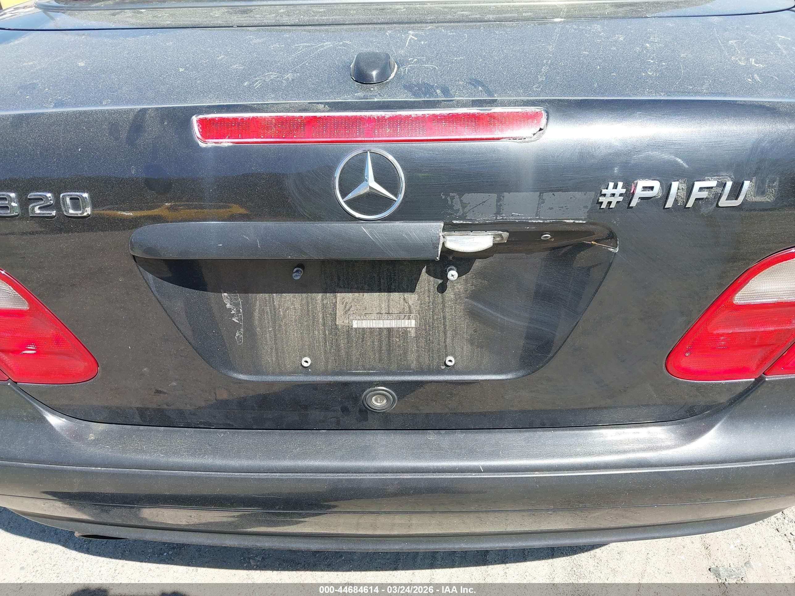 2002 Mercedes-benz Clk 320   Black vin: WDBLK65G82T105367