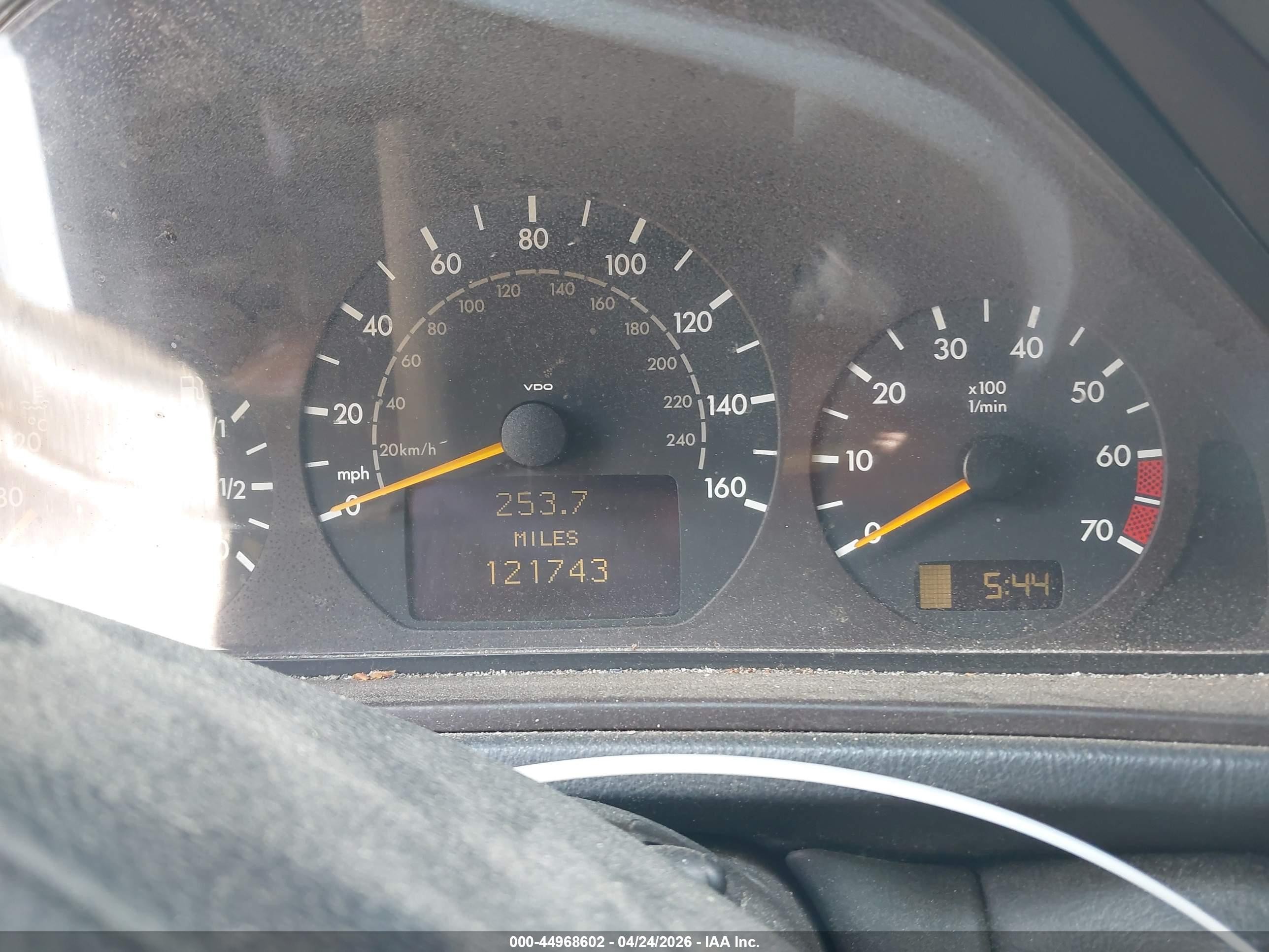 2002 Mercedes-benz Clk 320   Black vin: WDBLK65G82T105367