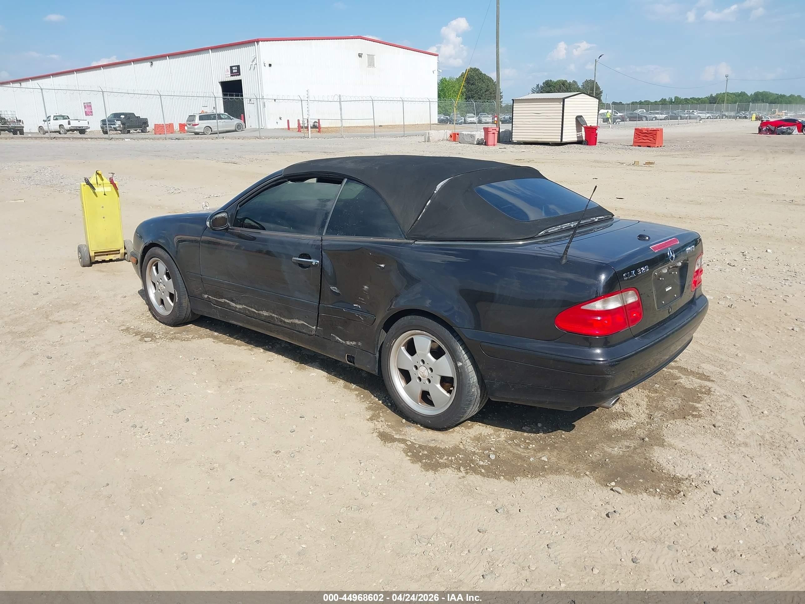 2002 Mercedes-benz Clk 320   Black vin: WDBLK65G82T105367