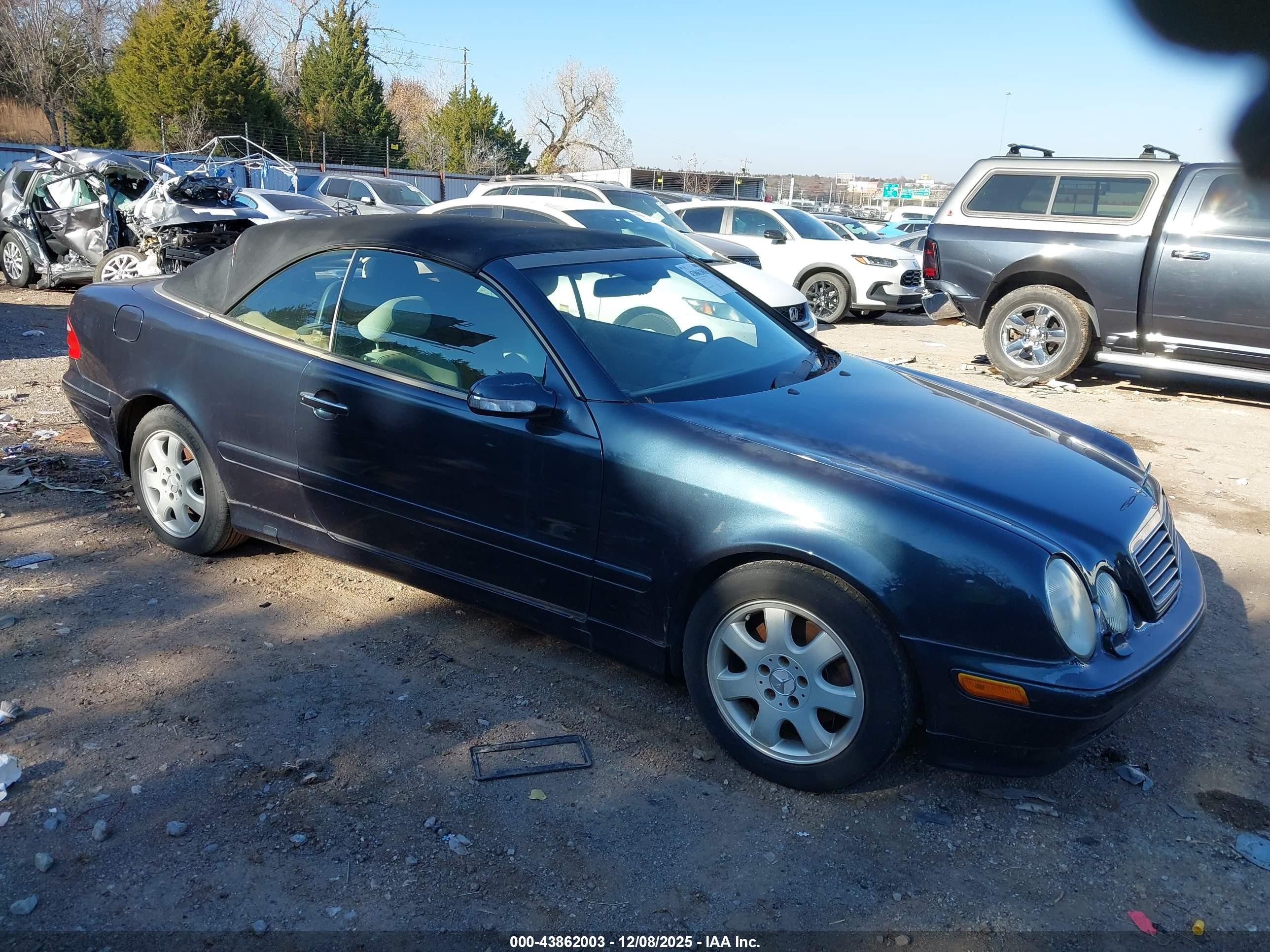 2002 Mercedes-benz Clk 320   Black vin: WDBLK65G82T114361