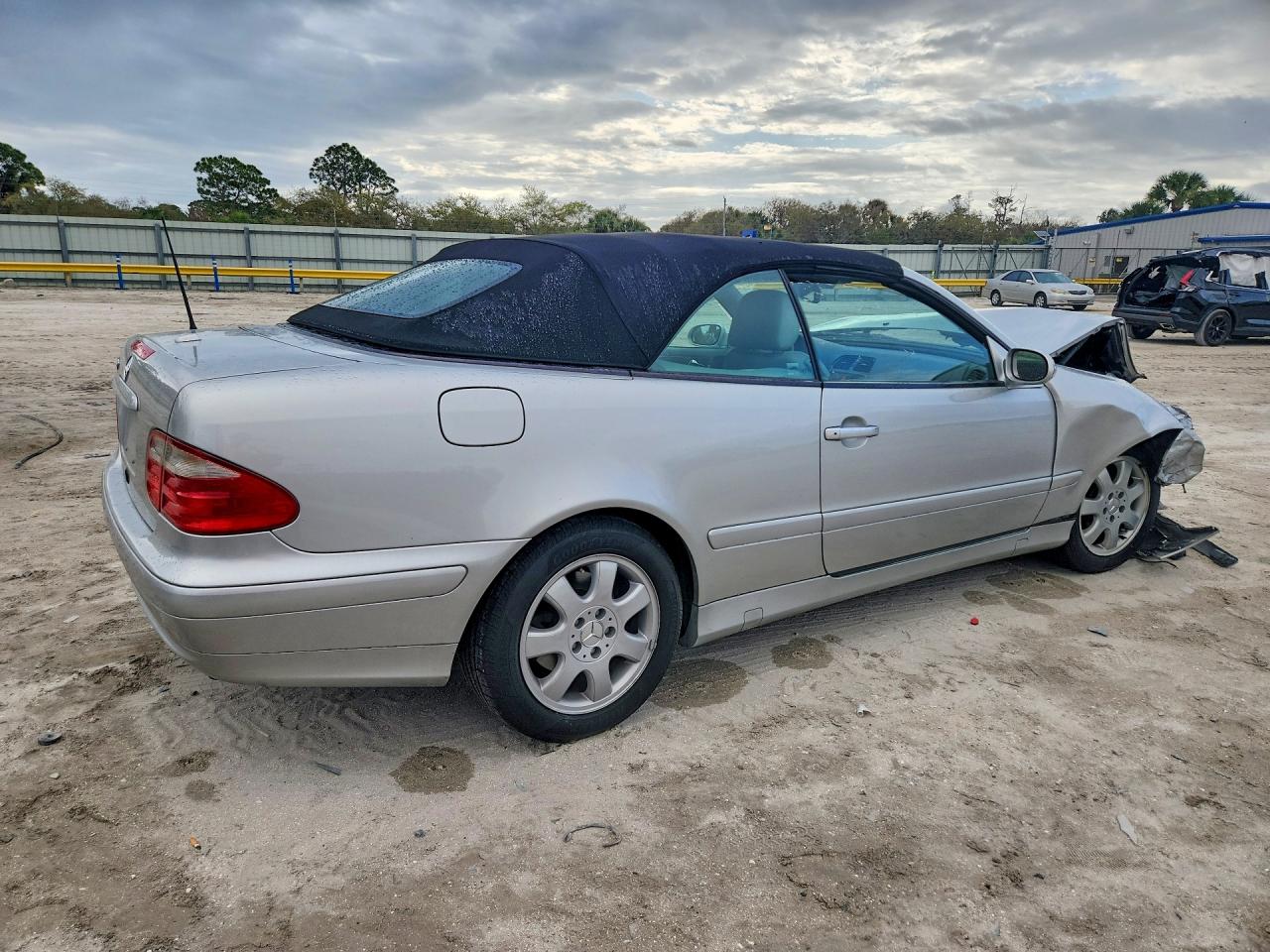 2002 Mercedes-benz Clk 320 Silver vin: WDBLK65G82T114439