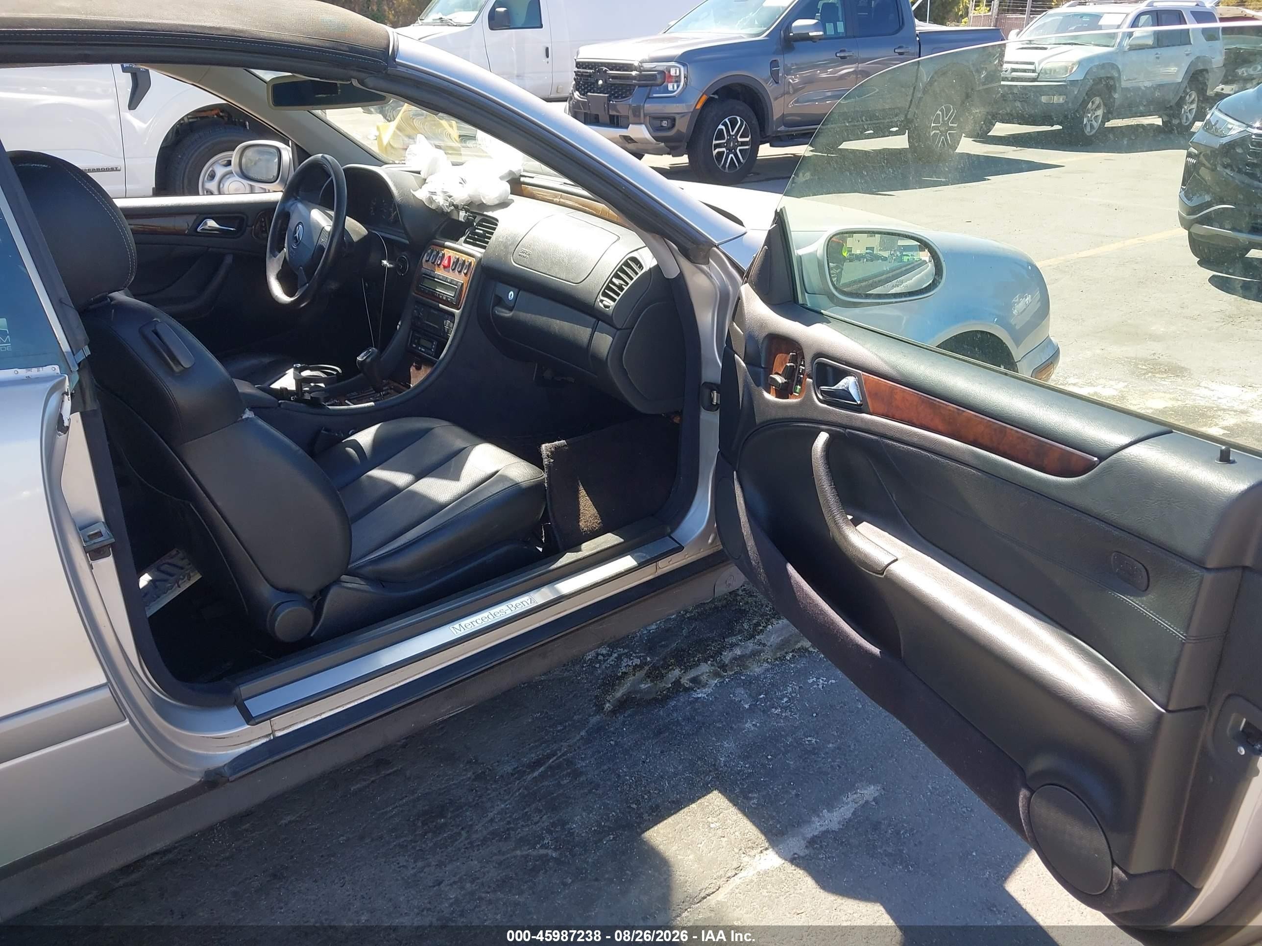 1999 Mercedes-benz Clk 320   Silver vin: WDBLK65G8XT011402