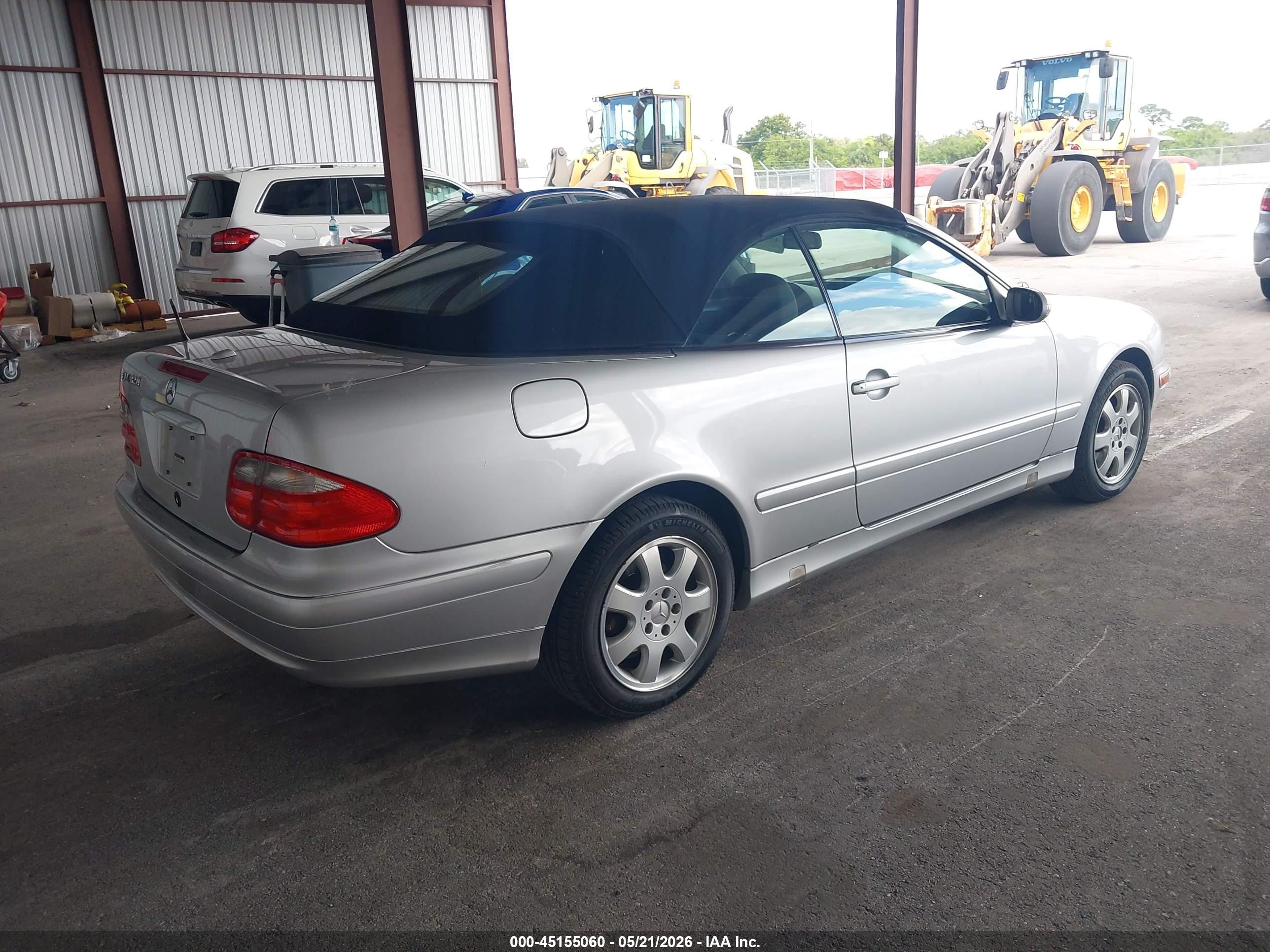2000 Mercedes-benz Clk 320   Серебряный vin: WDBLK65G8YT038584