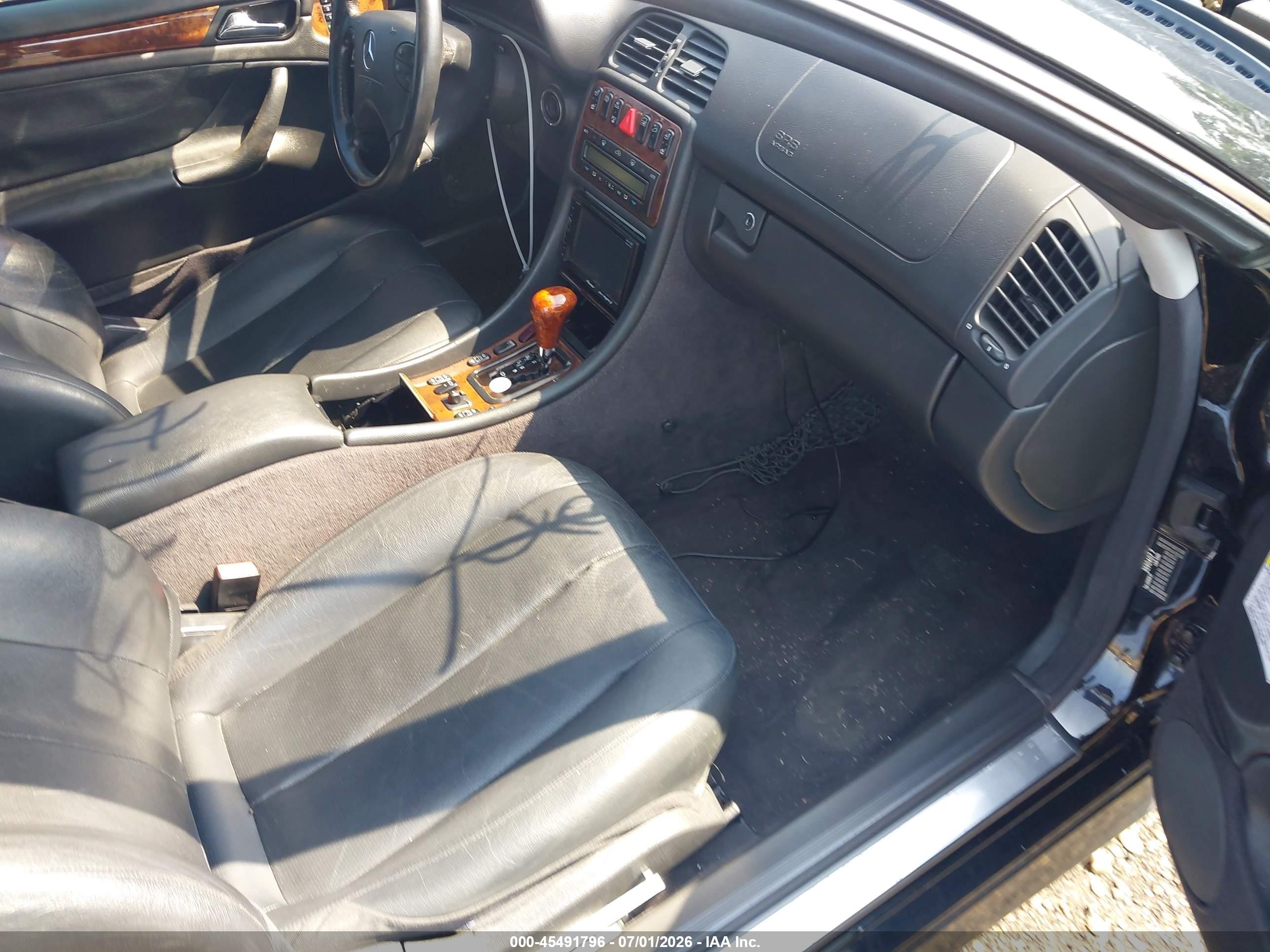2002 Mercedes-benz Clk 320   Black vin: WDBLK65G92T112635