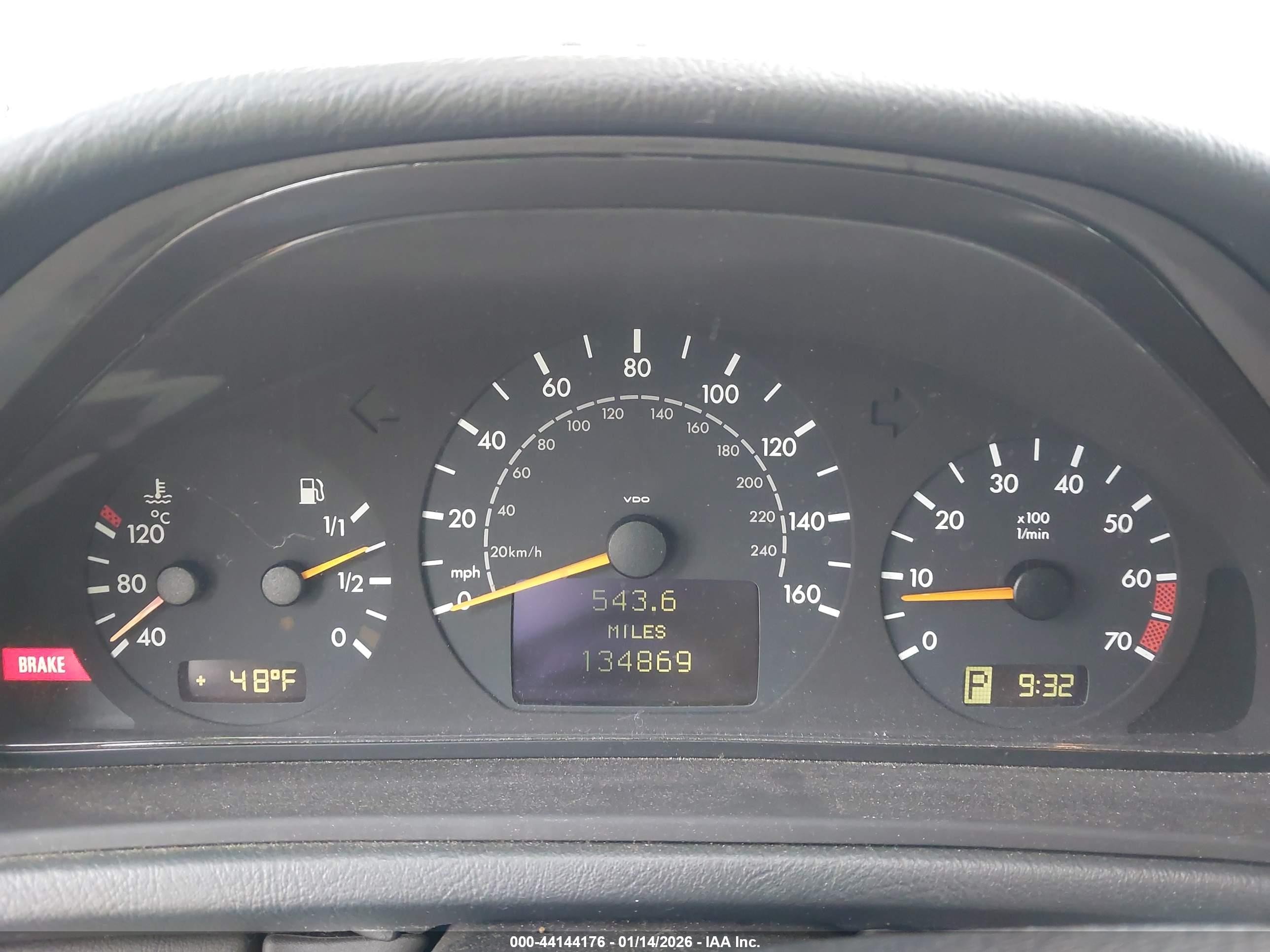 2002 Mercedes-benz Clk 320   Silver vin: WDBLK65G92T114434