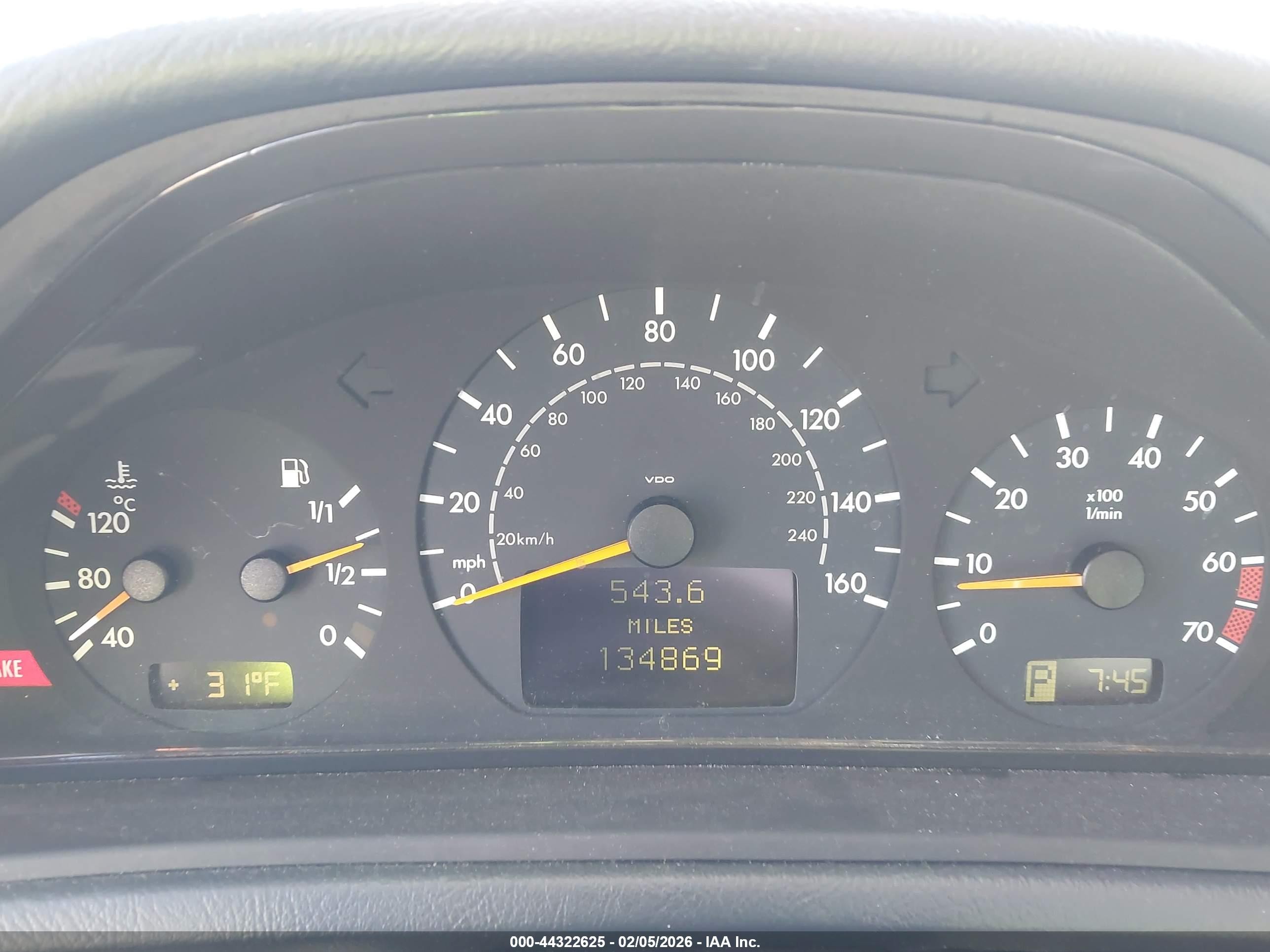 2002 Mercedes-benz Clk 320   Silver vin: WDBLK65G92T114434
