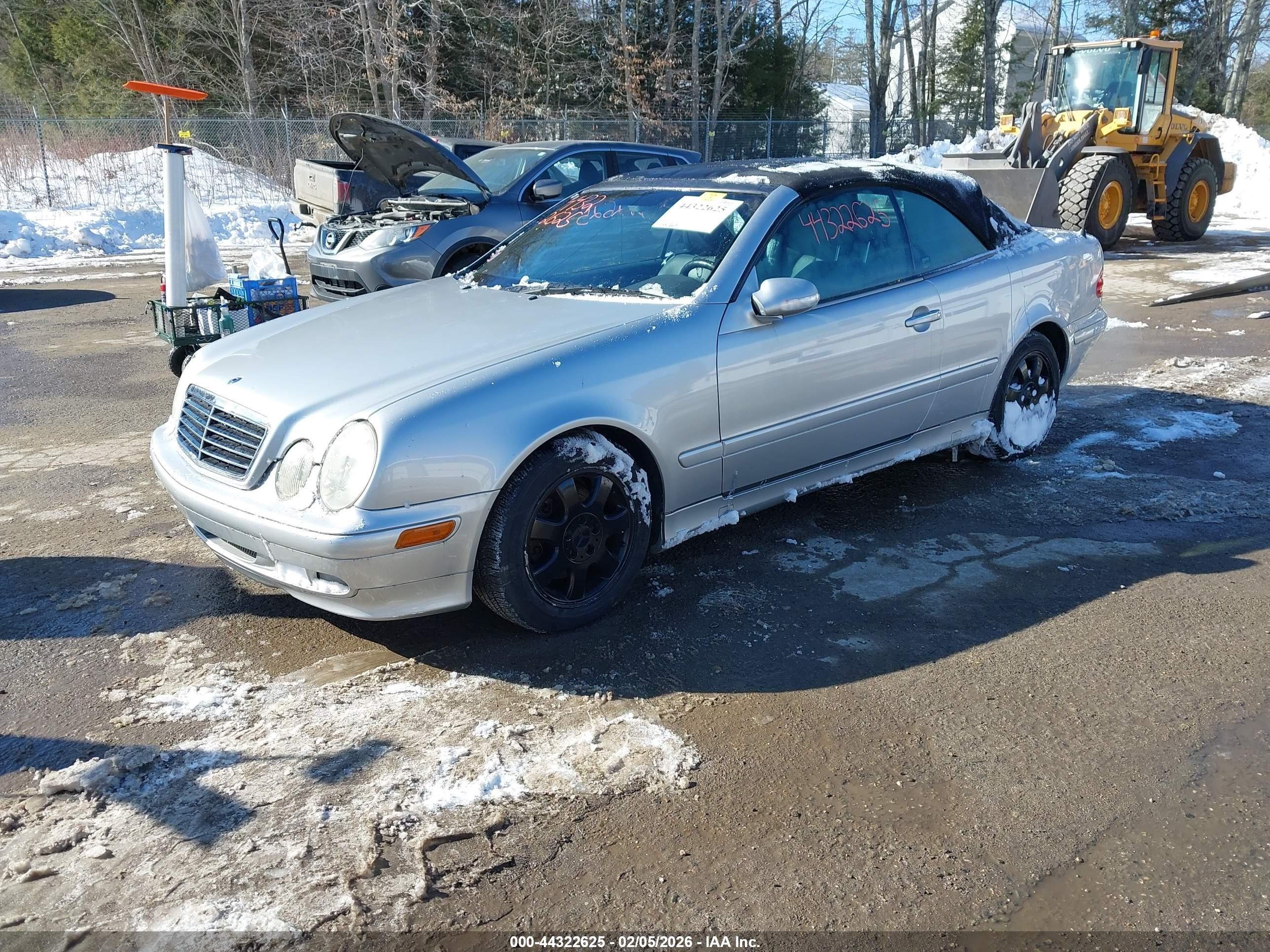 2002 Mercedes-benz Clk 320   Silver vin: WDBLK65G92T114434