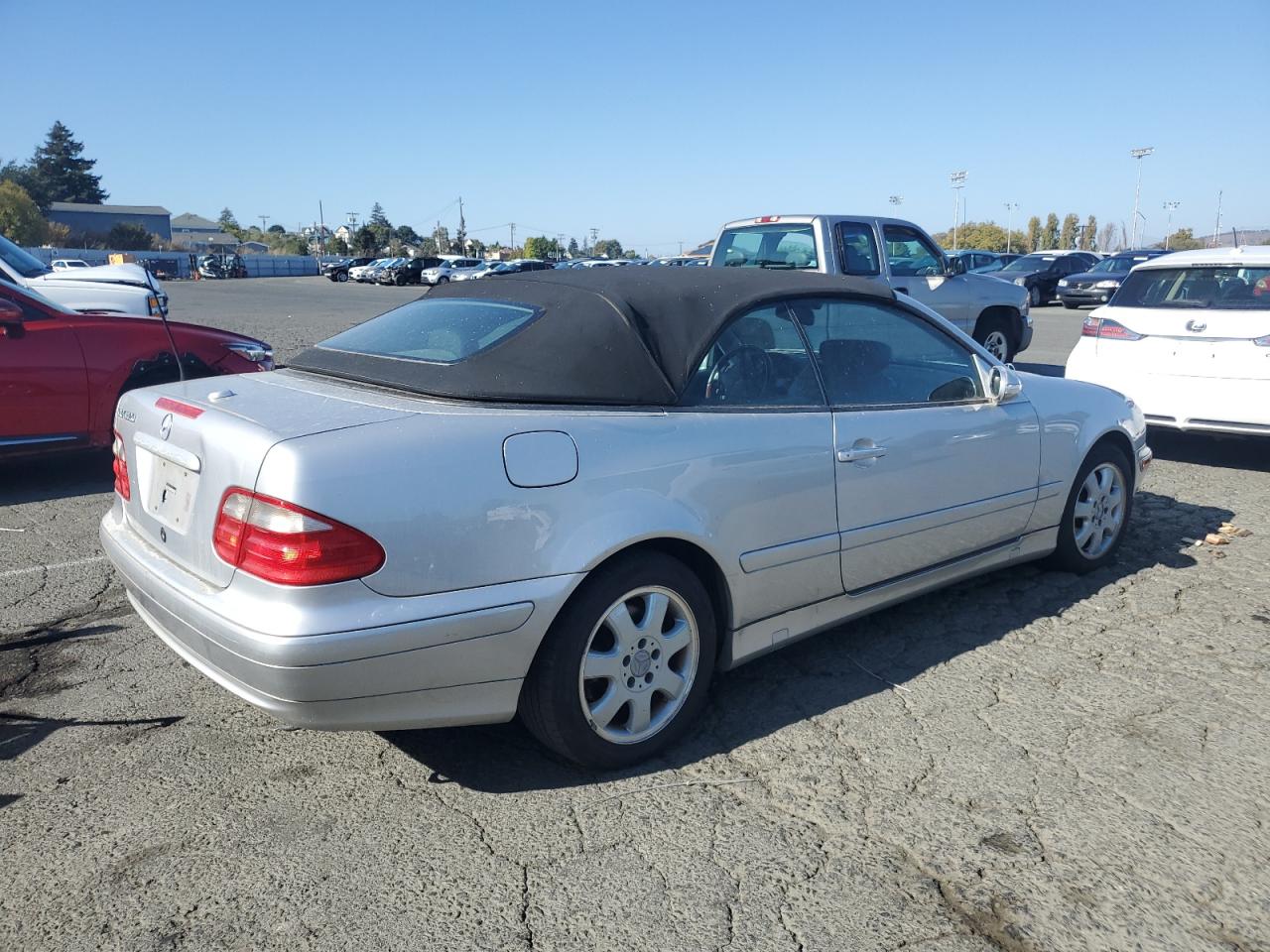 2002 Mercedes-benz Clk 320 Silver vin: WDBLK65G92T116202