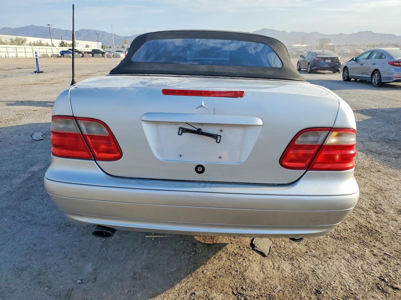 1999 Mercedes-benz Clk 320 Silver vin: WDBLK65G9XT017497