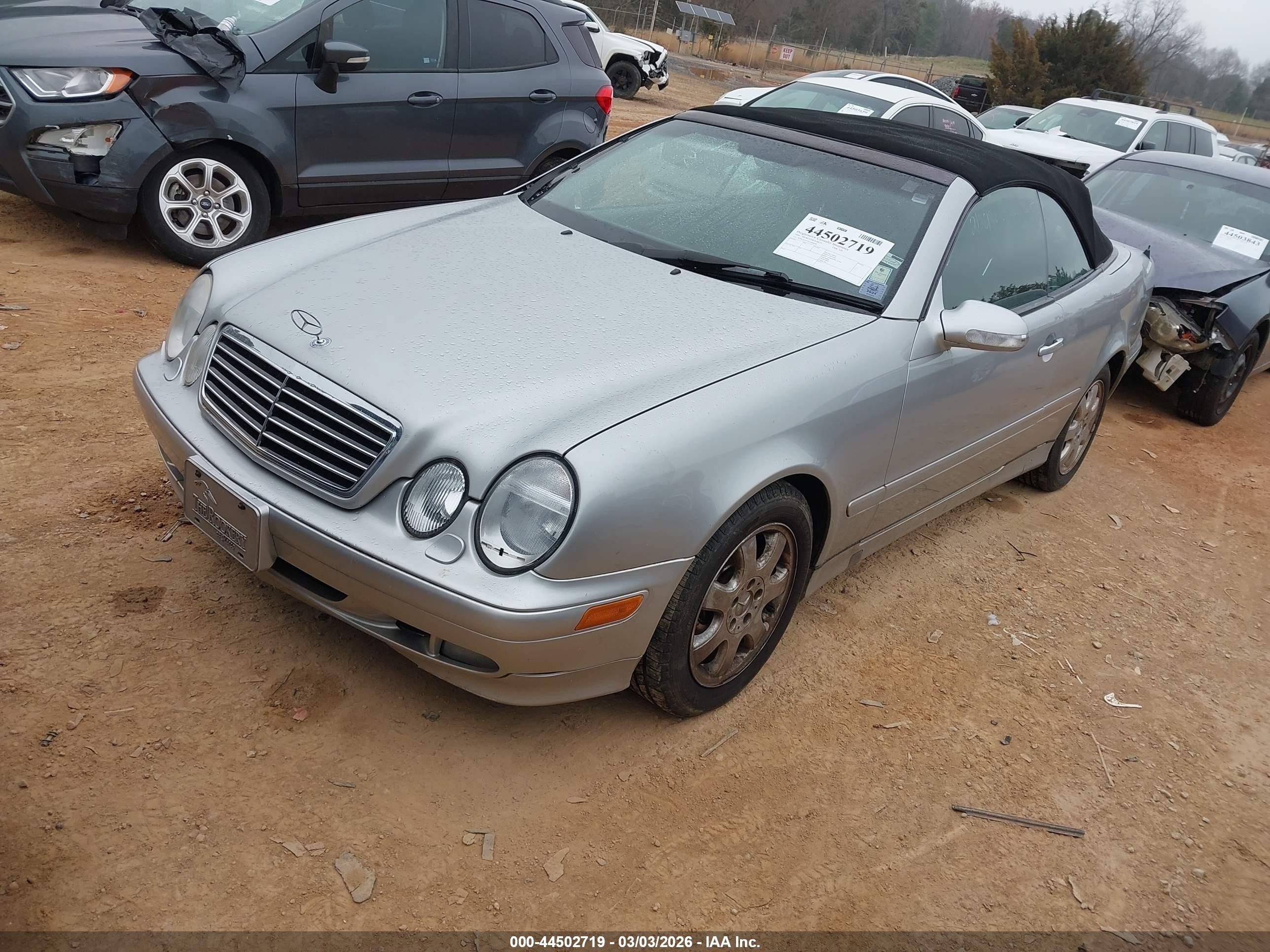 2000 Mercedes-benz Clk 320   Silver vin: WDBLK65G9YT046144