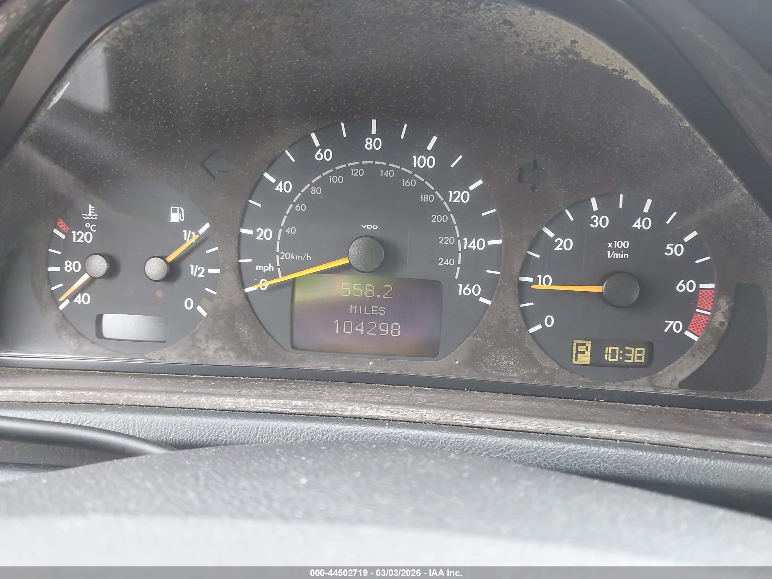 2000 Mercedes-benz Clk 320   Silver vin: WDBLK65G9YT046144