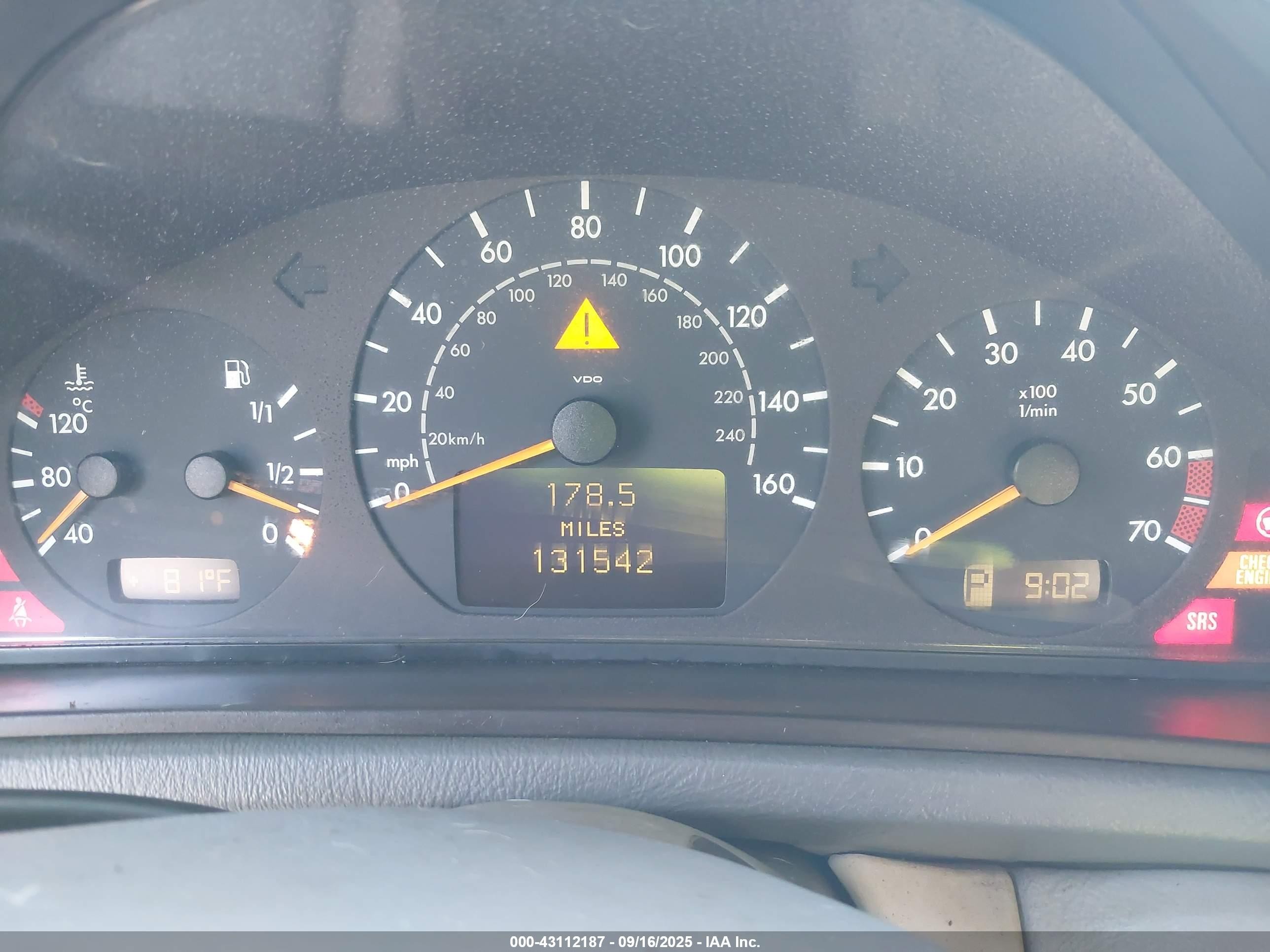 2002 Mercedes-benz Clk 320   Silver vin: WDBLK65GX2T114894