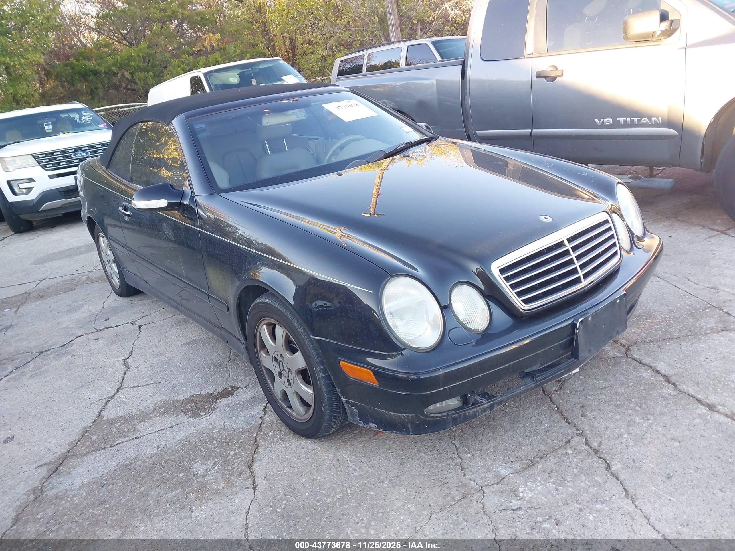 2002 Mercedes-benz Clk 320   Black vin: WDBLK65GX2T118606