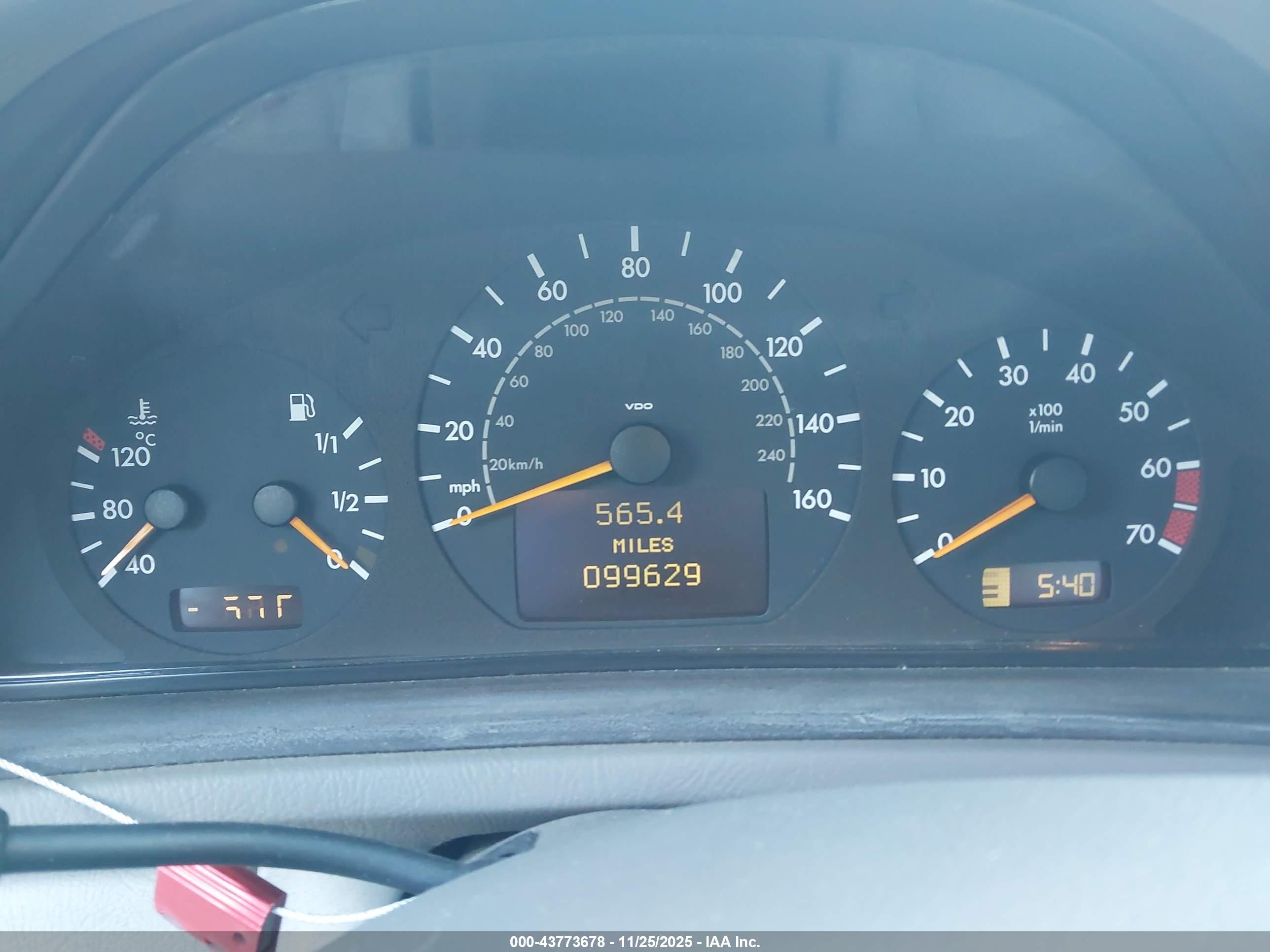 2002 Mercedes-benz Clk 320   Black vin: WDBLK65GX2T118606