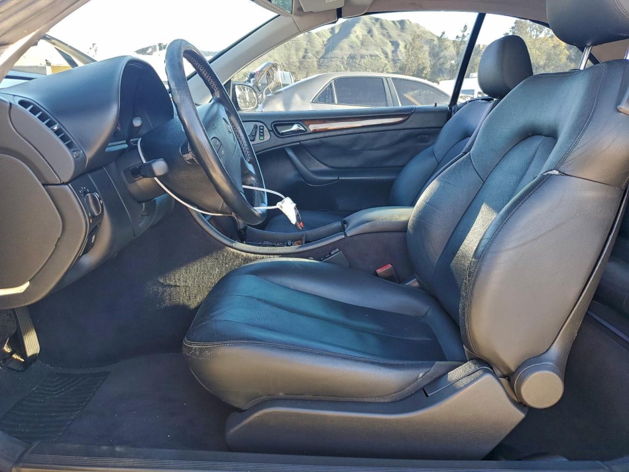 2002 Mercedes-benz Clk 320 Black vin: WDBLK65GX2T124275