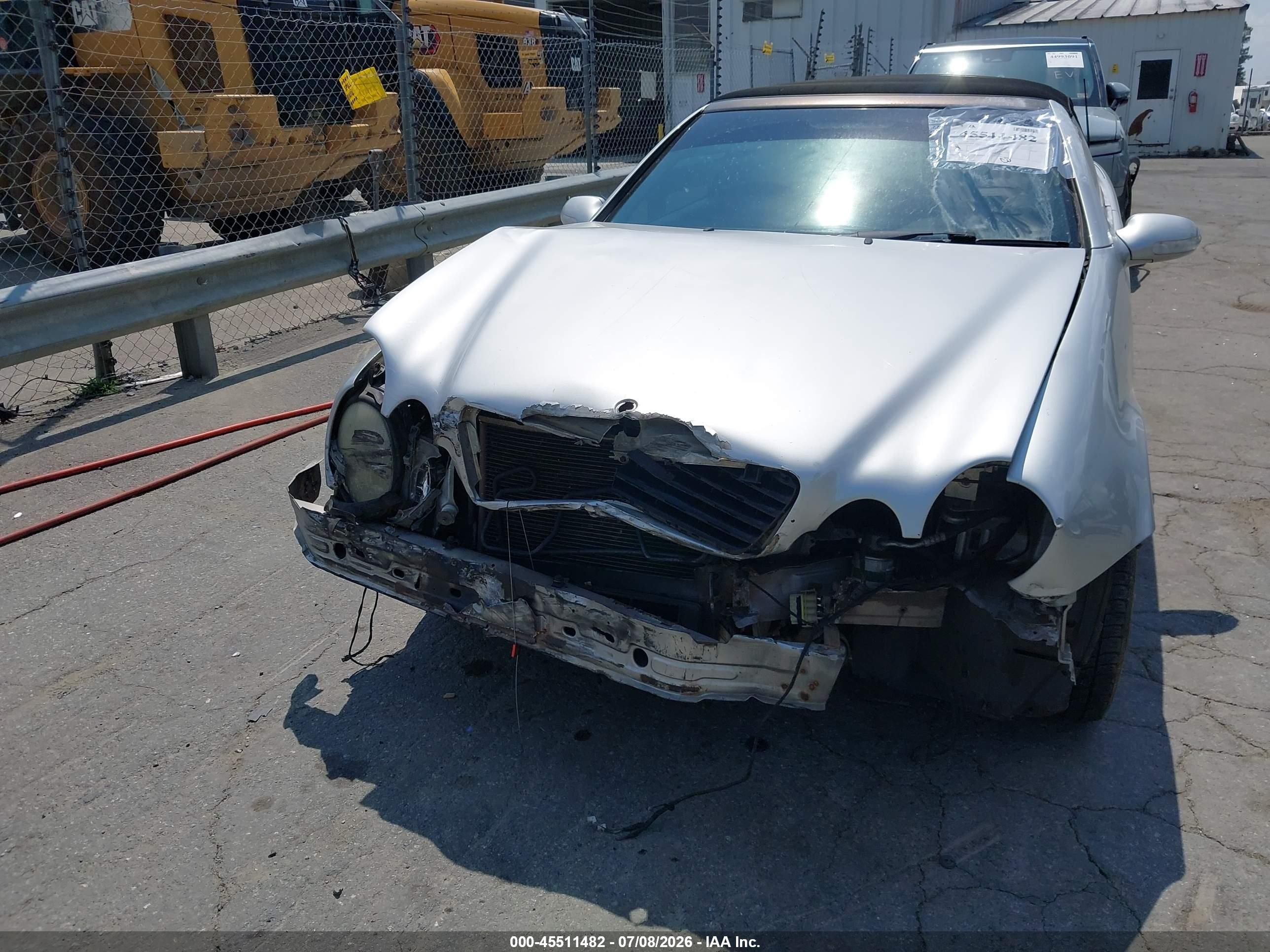 2003 Mercedes-benz Clk 320   Silver vin: WDBLK65GX3T134189