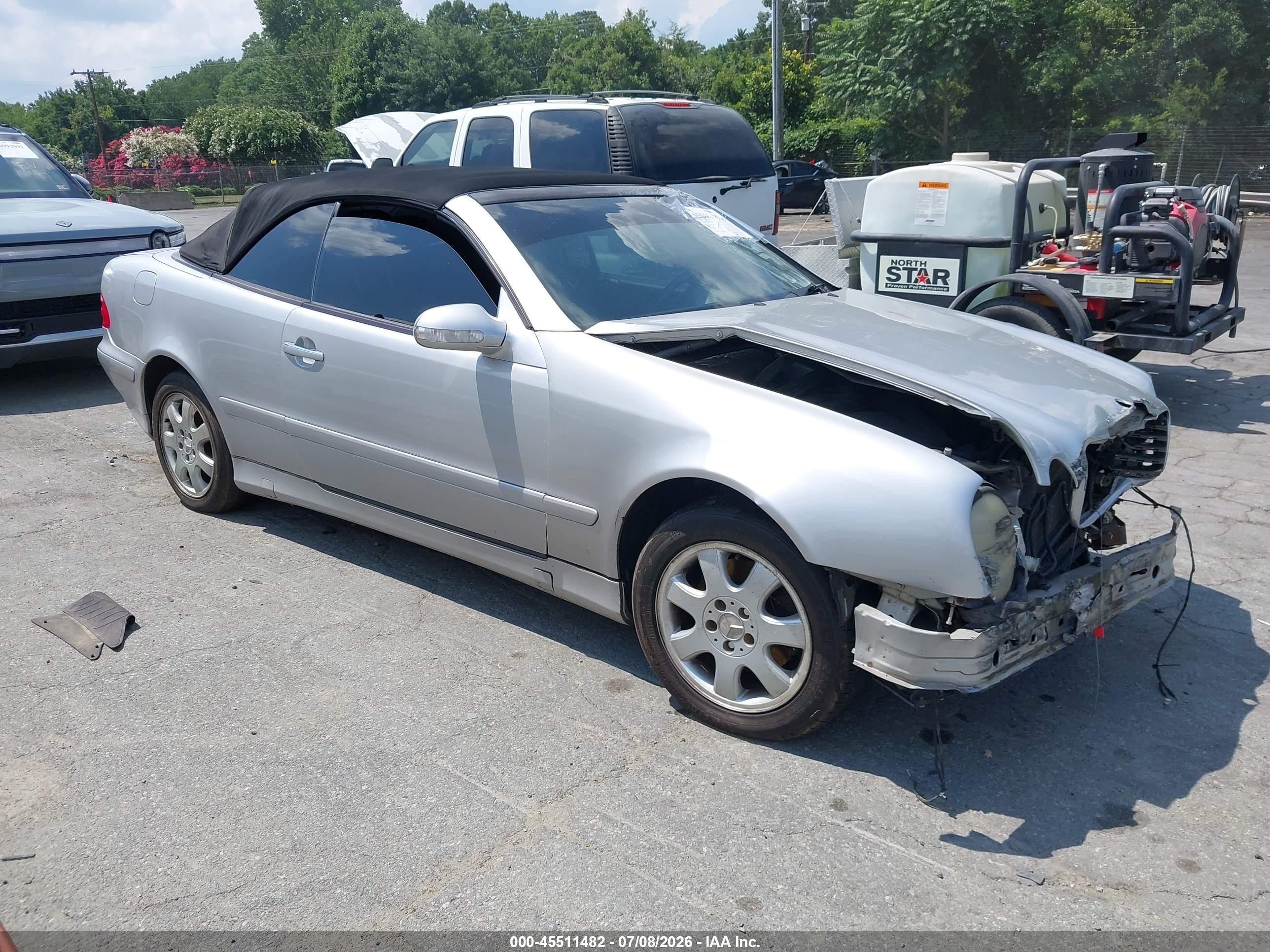 2003 Mercedes-benz Clk 320   Серебряный vin: WDBLK65GX3T134189