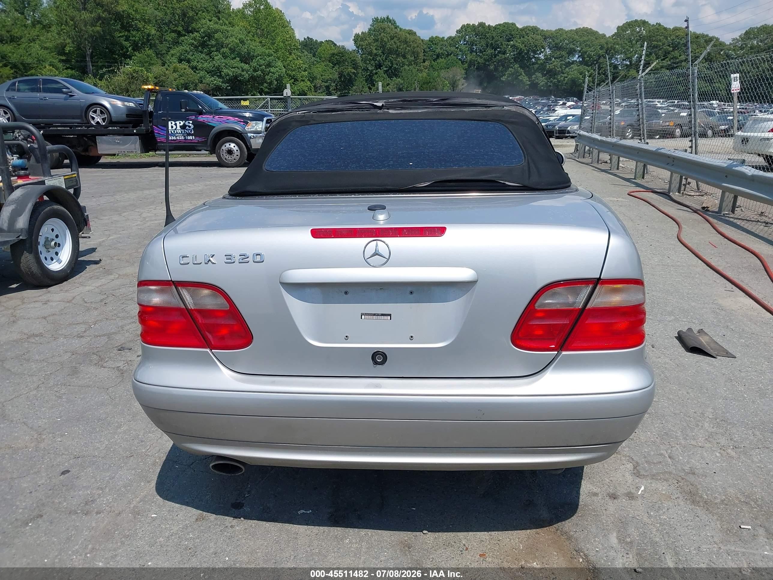 2003 Mercedes-benz Clk 320   Silver vin: WDBLK65GX3T134189