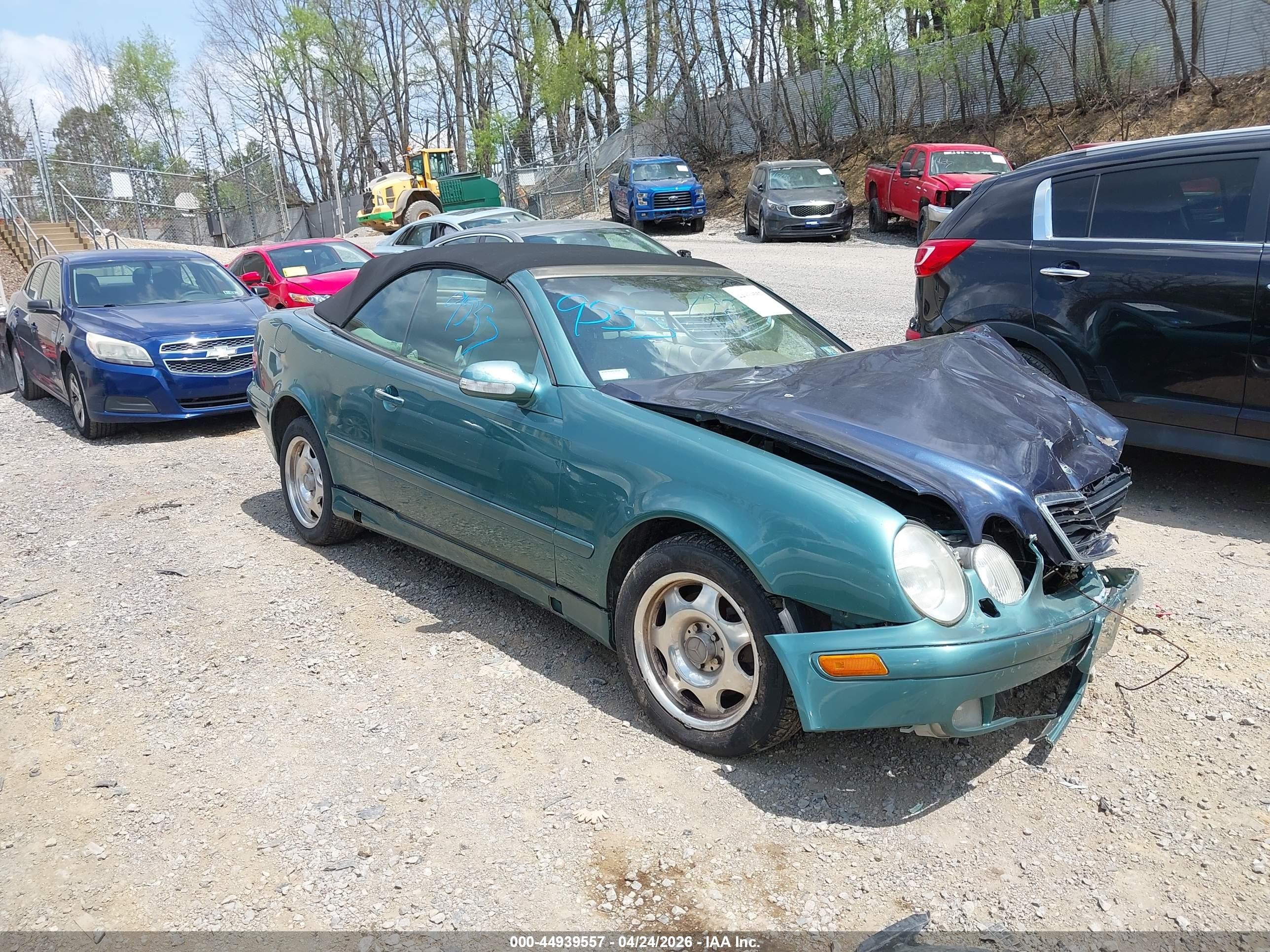 2000 Mercedes-benz Clk 320   Blue vin: WDBLK65GXYT030650