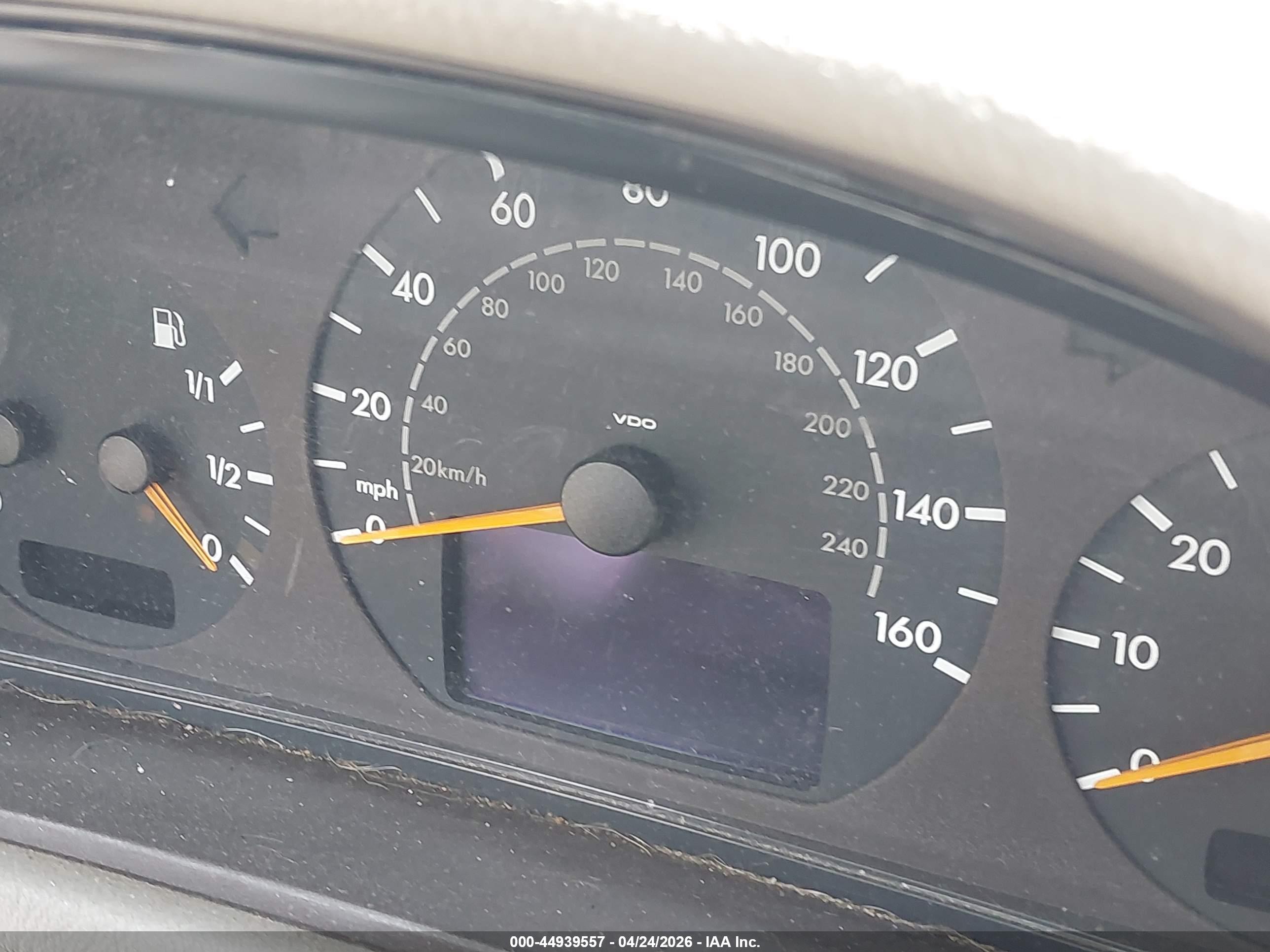 2000 Mercedes-benz Clk 320   Blue vin: WDBLK65GXYT030650