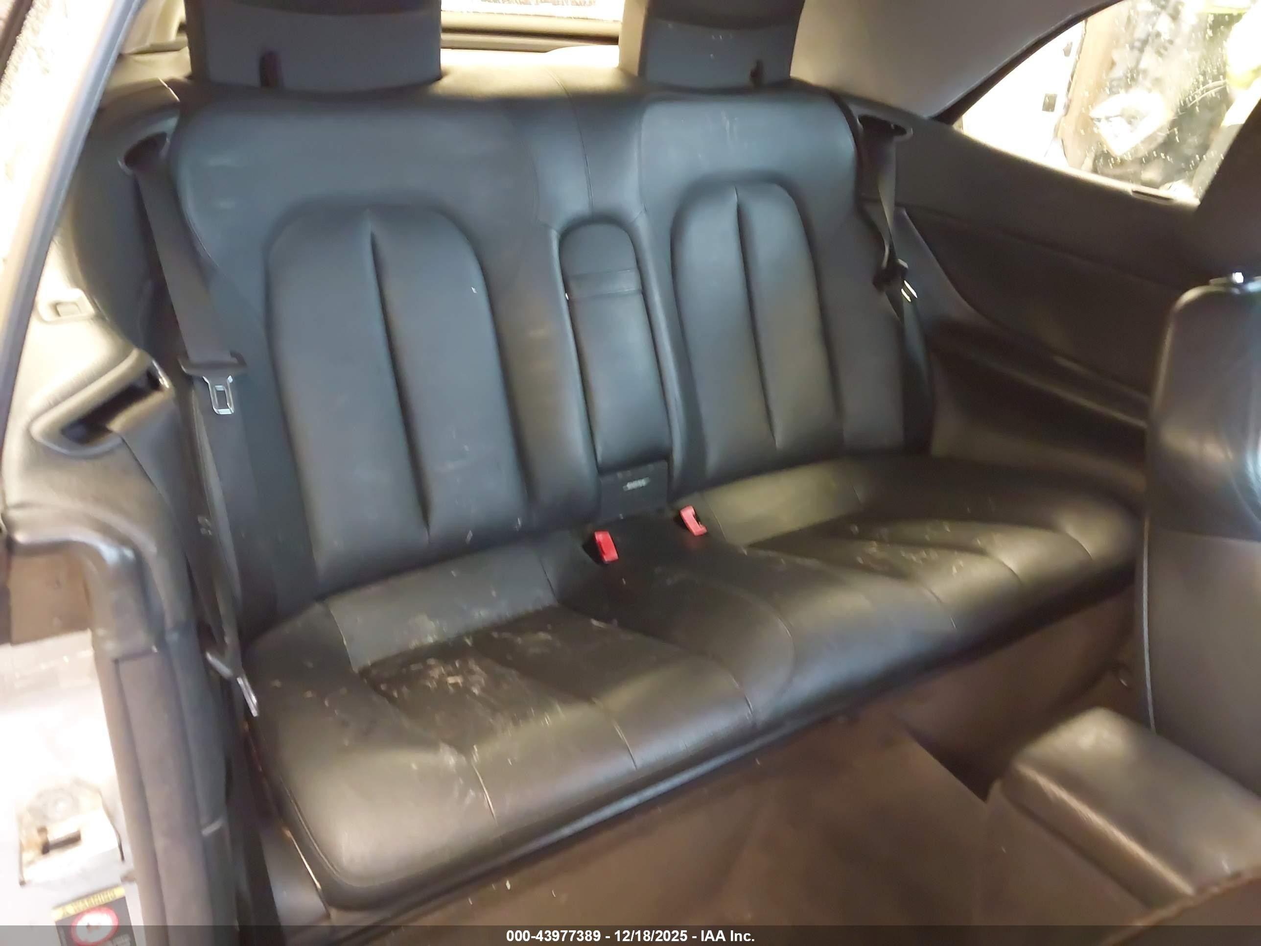2000 Mercedes-benz Clk 320   Silver vin: WDBLK65GXYT044242