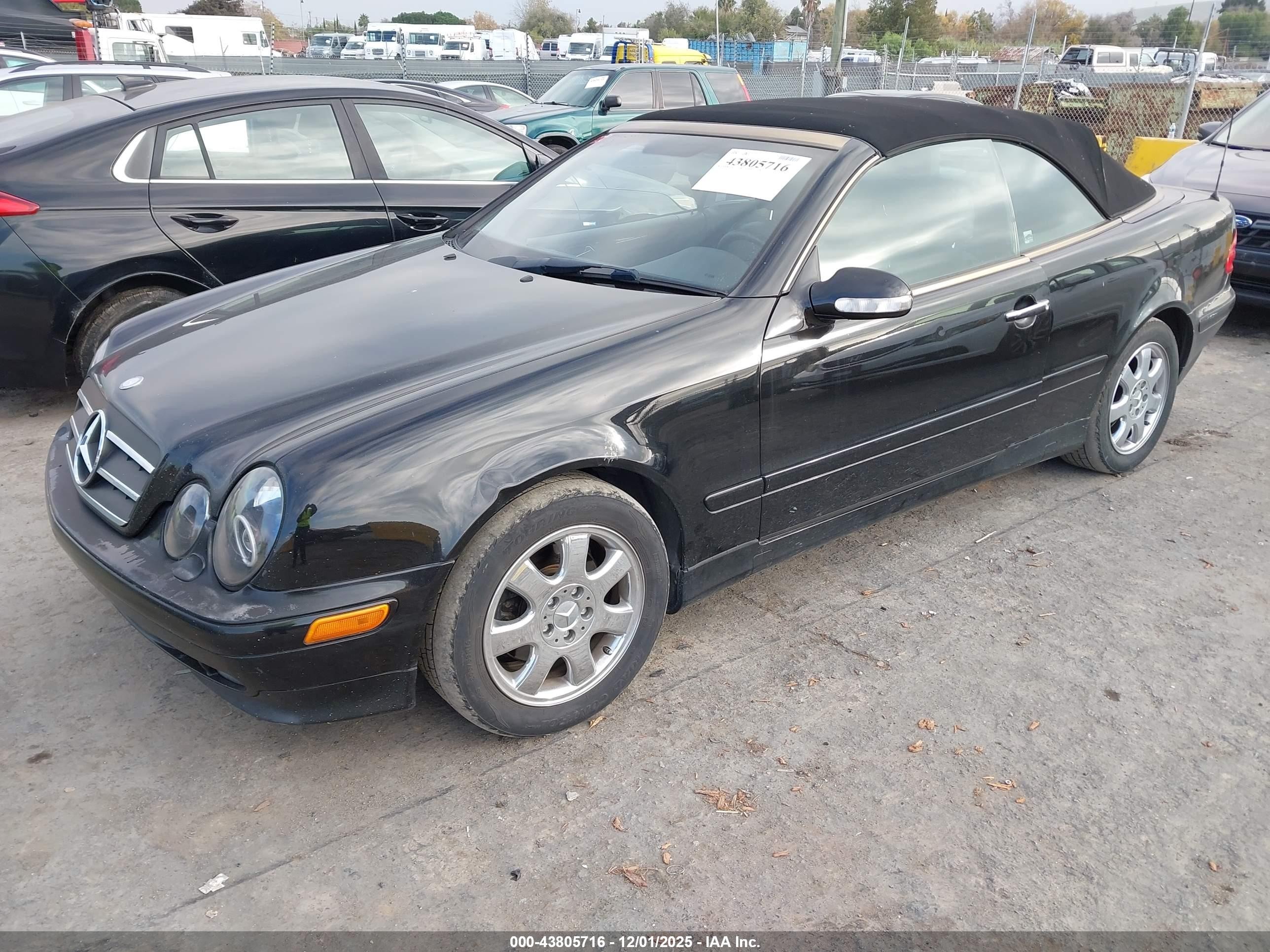 2000 Mercedes-benz Clk 320   Черный vin: WDBLK65GXYT051630
