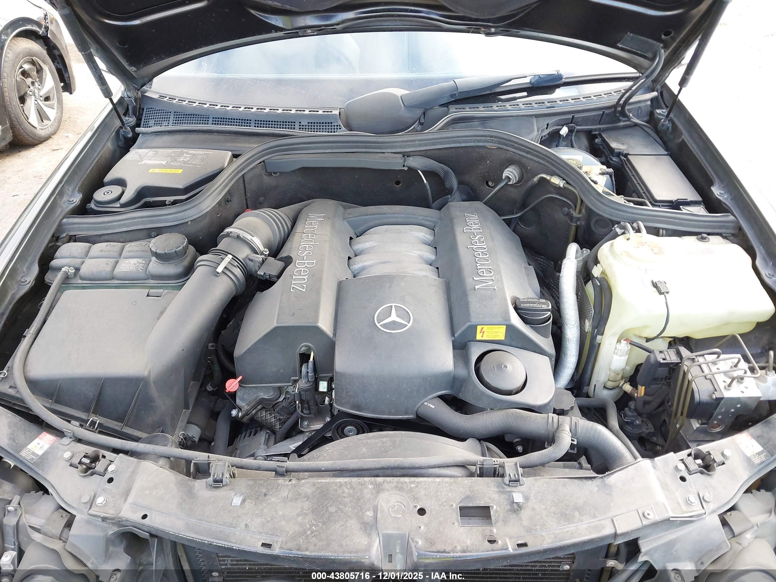 2000 Mercedes-benz Clk 320   Черный vin: WDBLK65GXYT051630