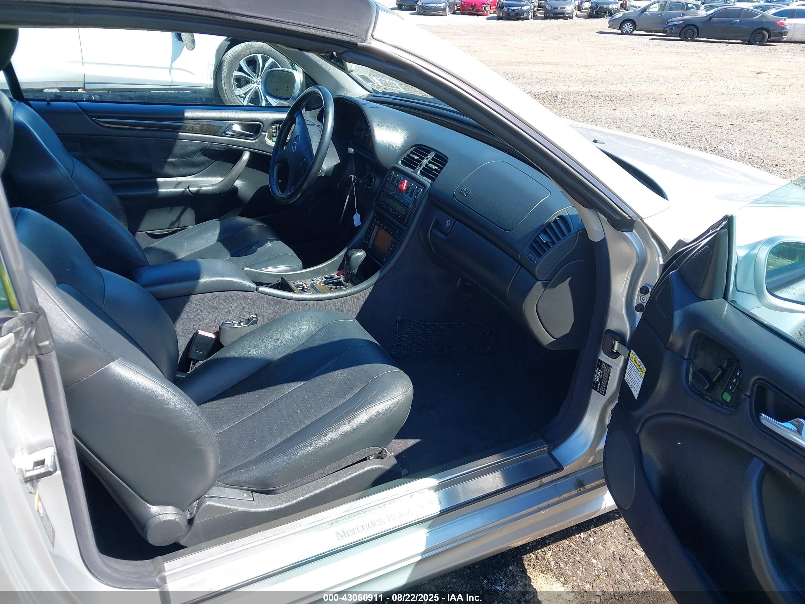 2002 Mercedes-benz Clk 430   White vin: WDBLK70G22T098719