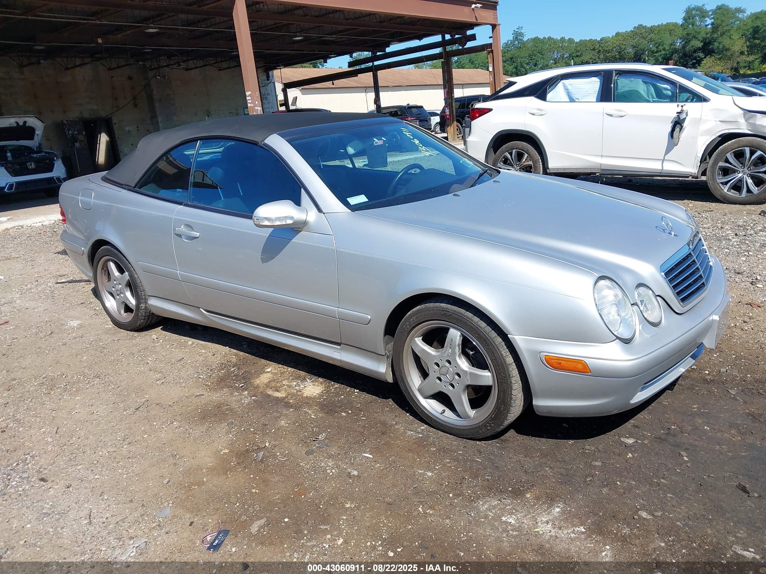 2002 Mercedes-benz Clk 430   White vin: WDBLK70G22T098719