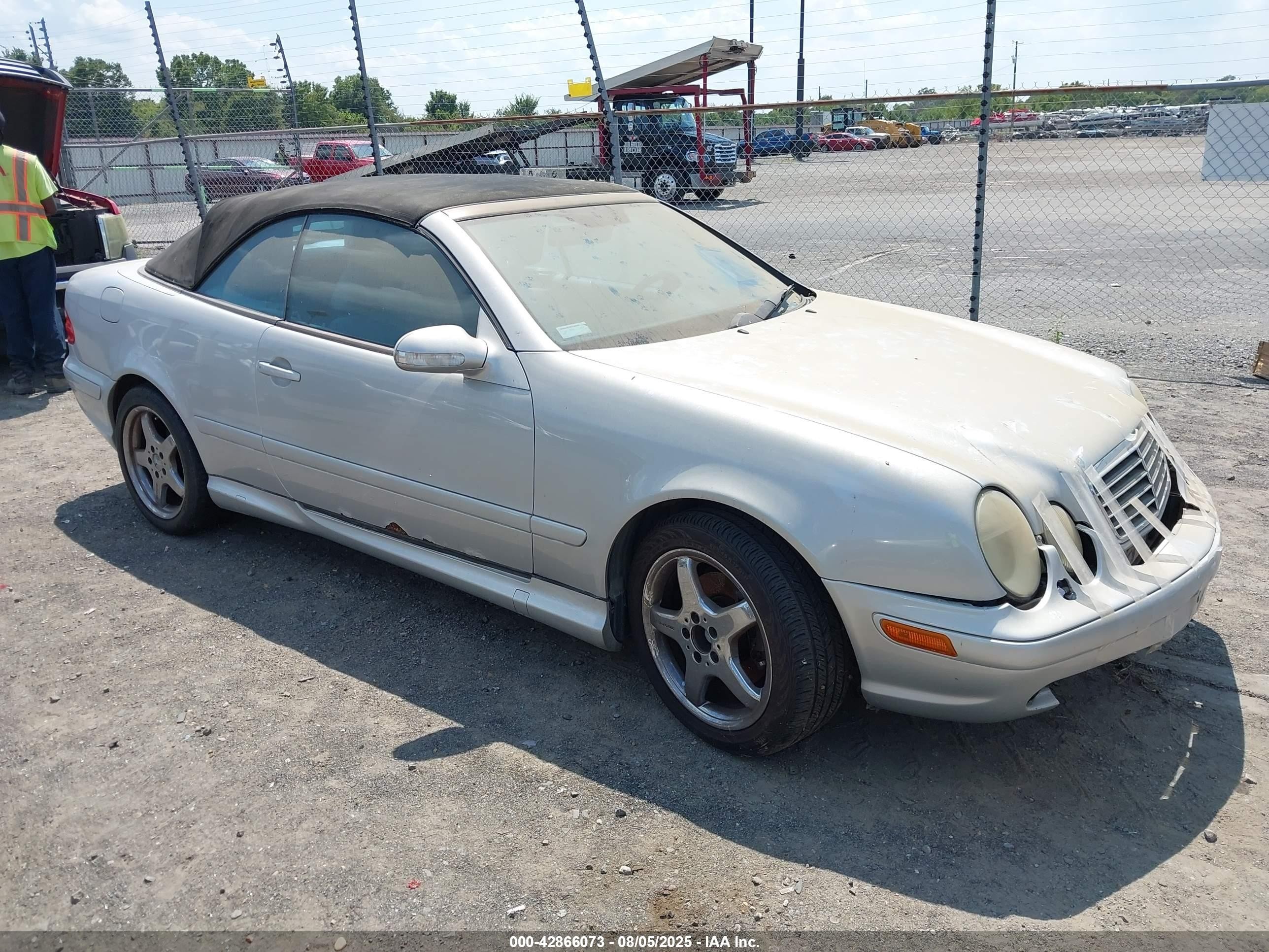2003 Mercedes-benz Clk 430   Silver vin: WDBLK70G23T139268