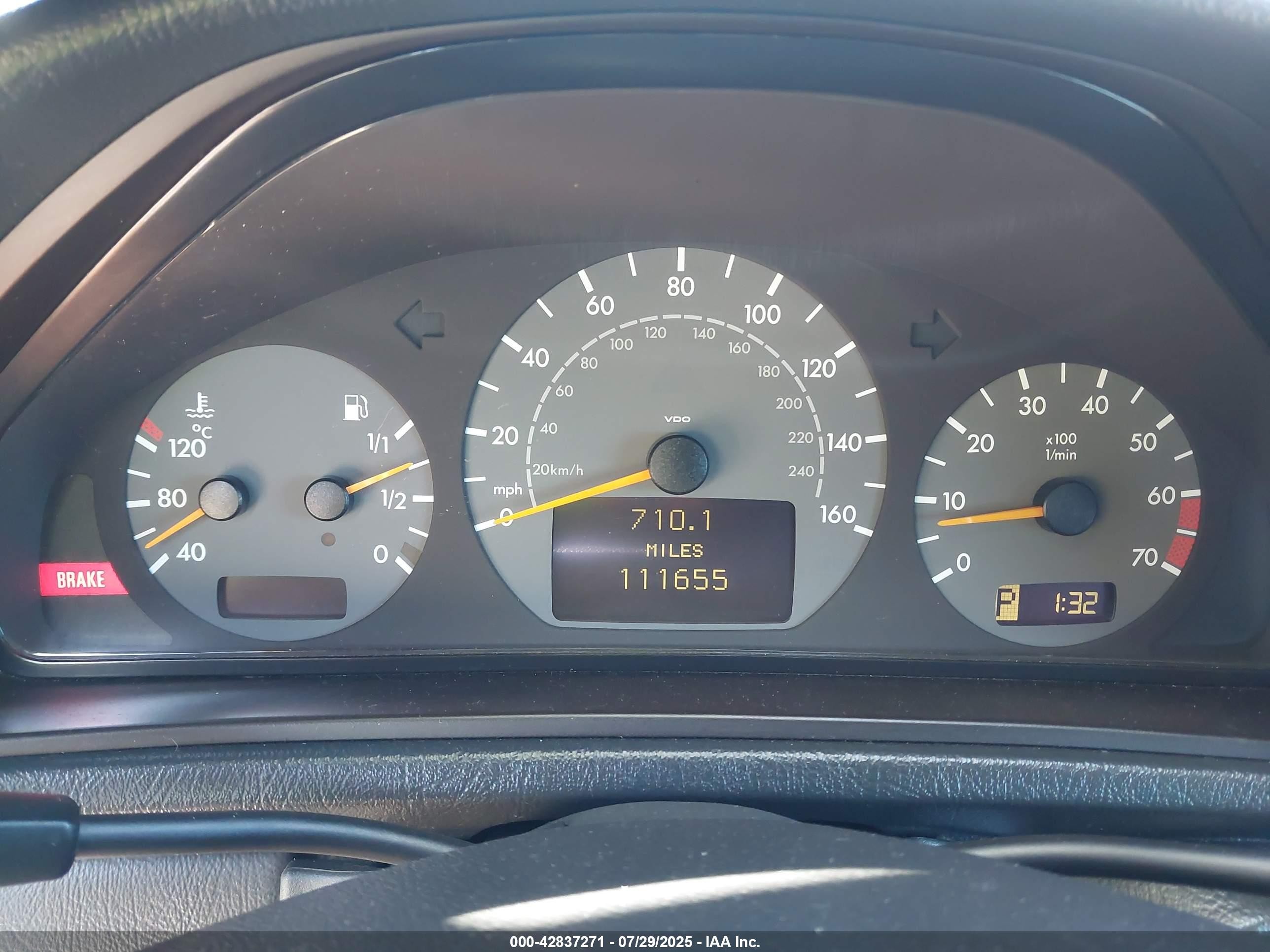 2000 Mercedes-benz Clk 430   Black vin: WDBLK70G2YT047715