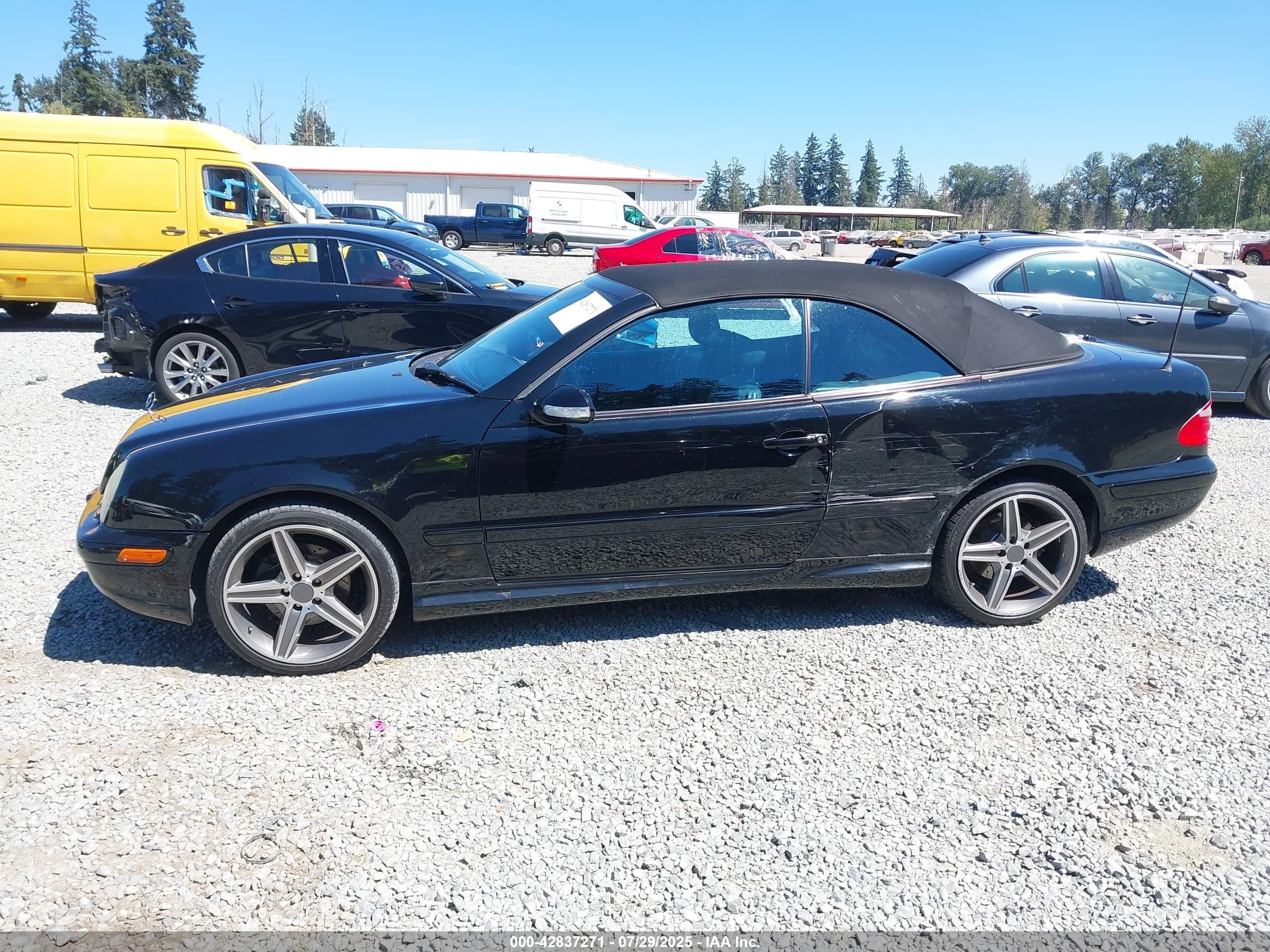 2000 Mercedes-benz Clk 430   Black vin: WDBLK70G2YT047715