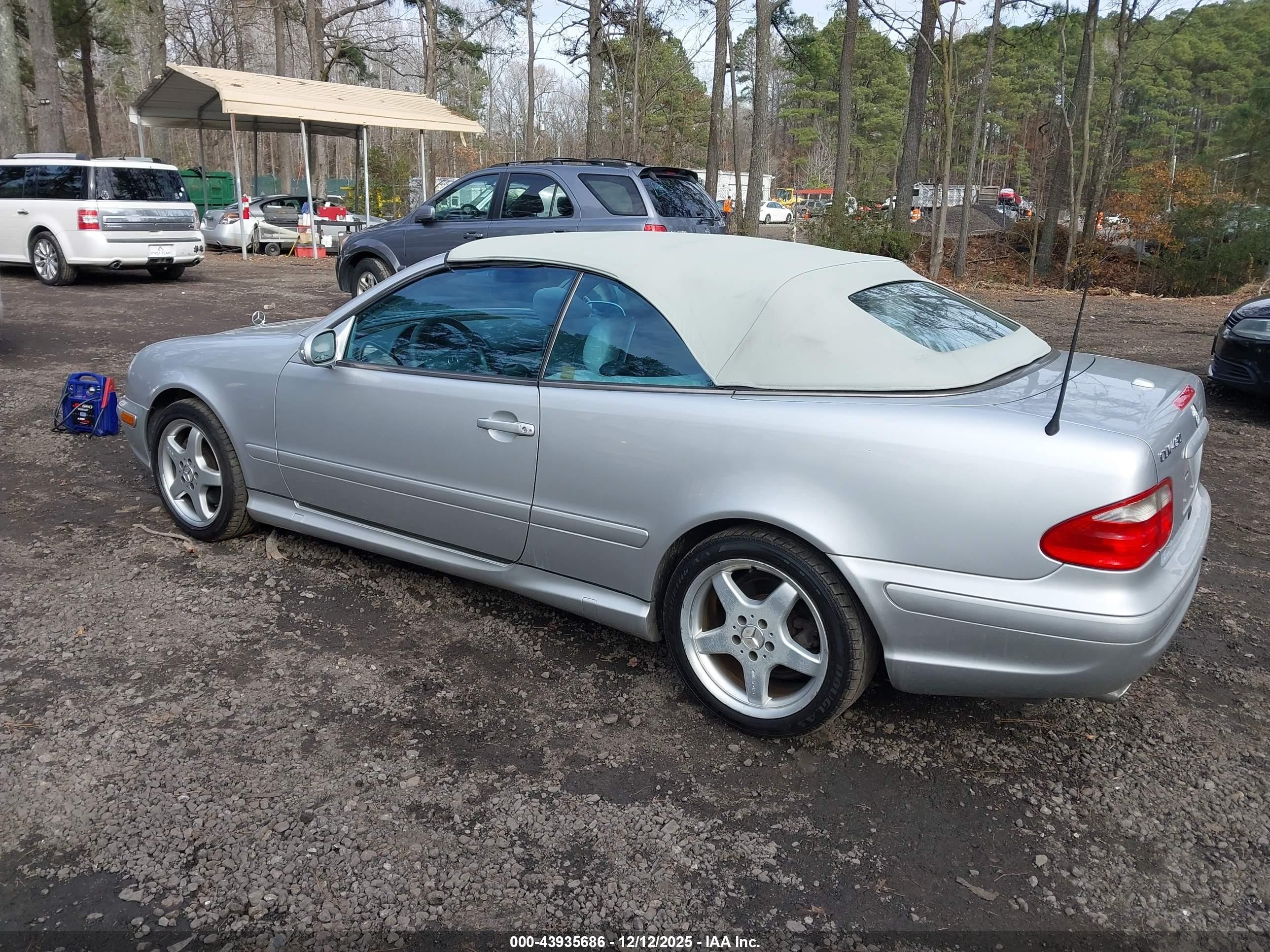 2003 Mercedes-benz Clk 430   Silver vin: WDBLK70G33T143071