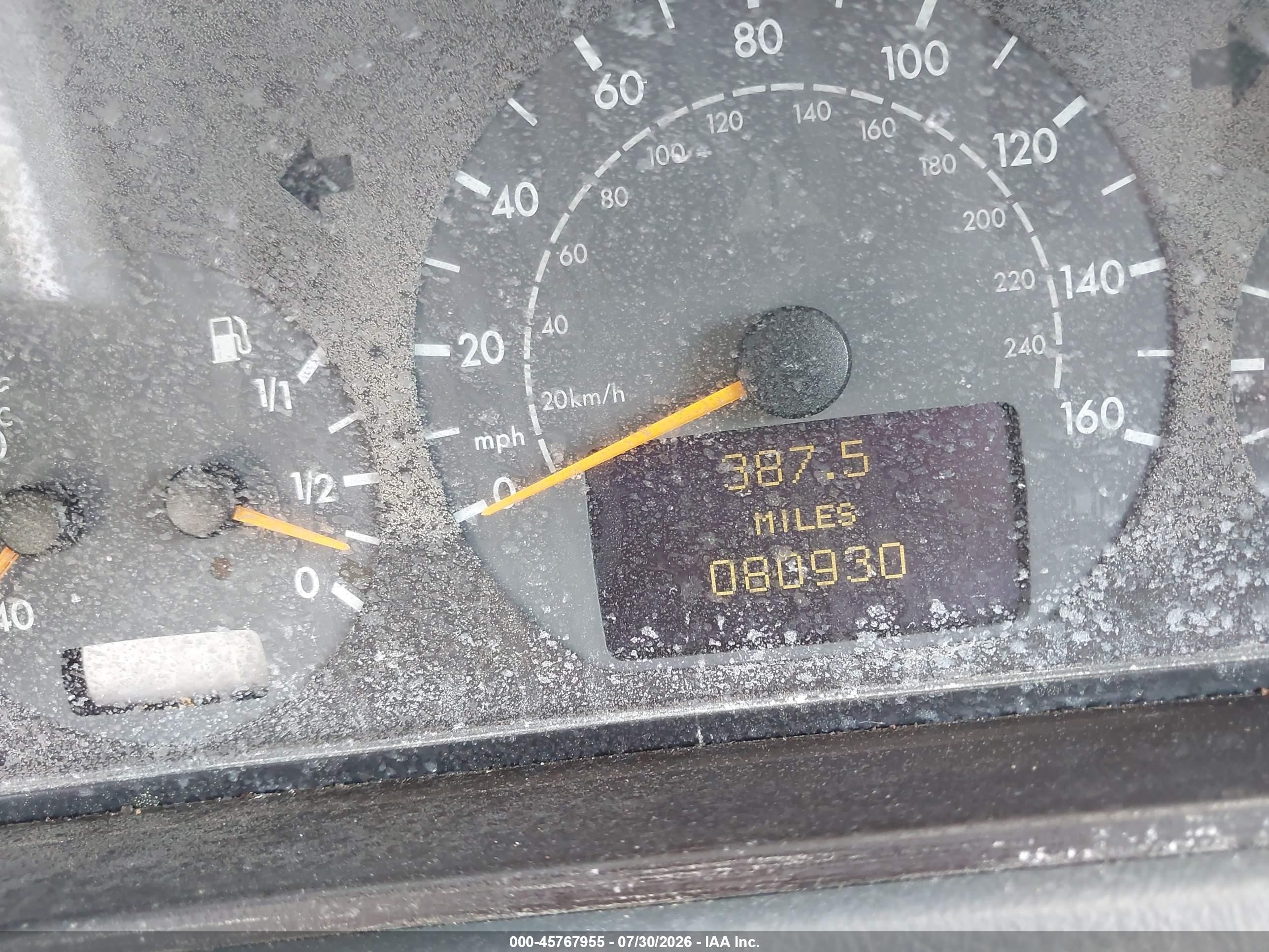 2002 Mercedes-benz Clk 430   Серебряный vin: WDBLK70G42T103371