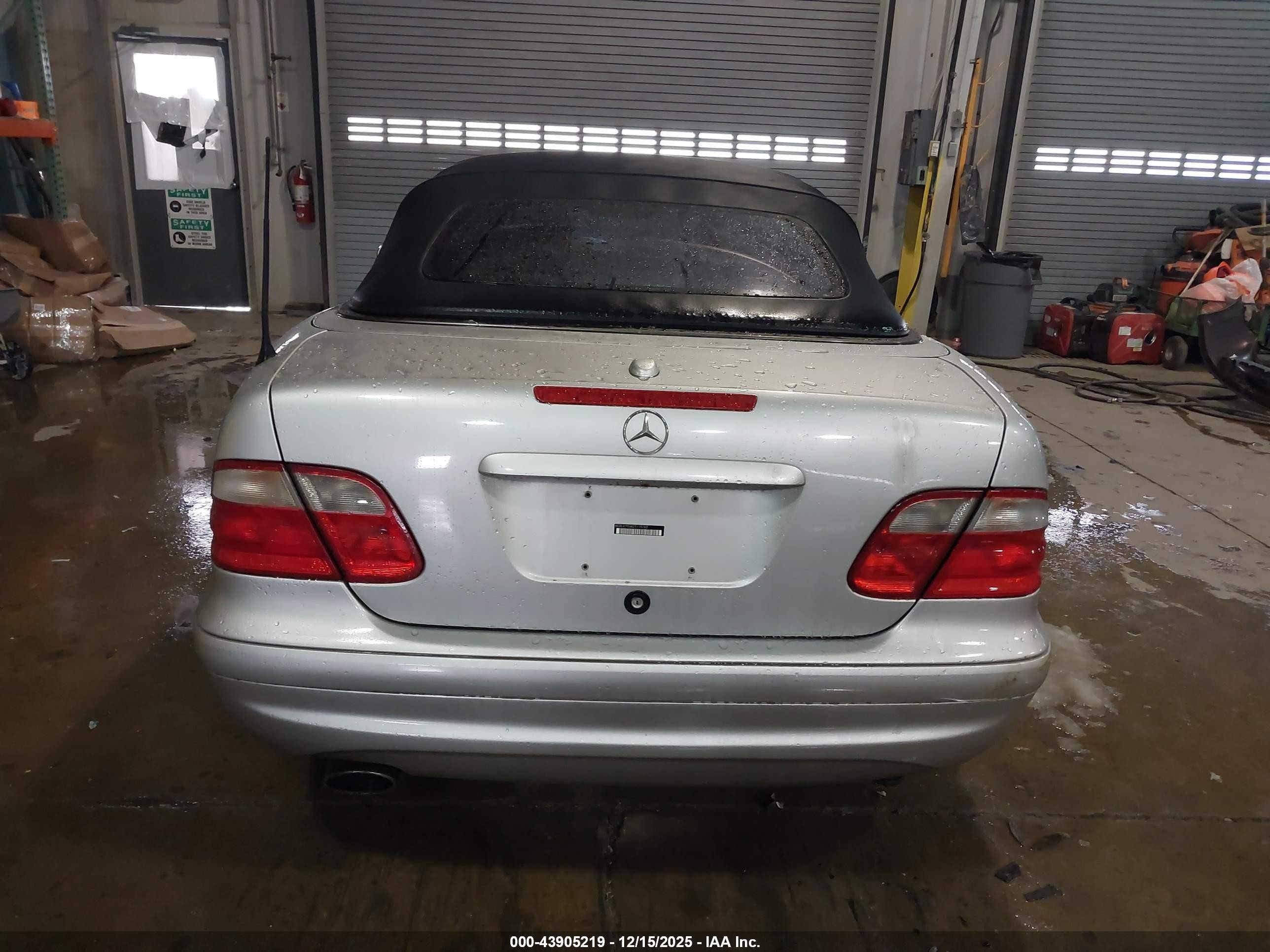 2002 Mercedes-benz Clk 430   Серый vin: WDBLK70G42T115763