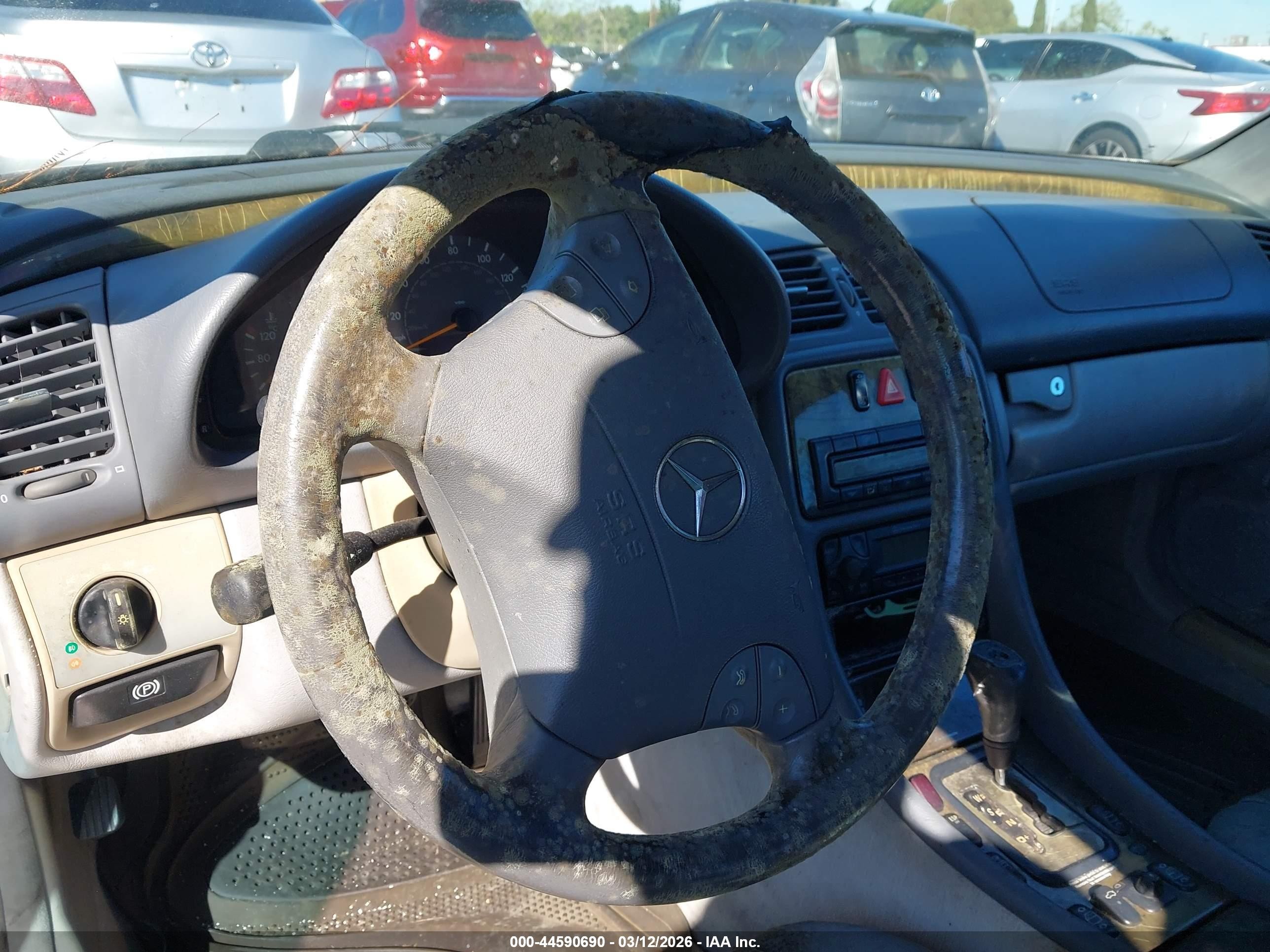 2000 Mercedes-benz Clk 430   Silver vin: WDBLK70G4YT031581