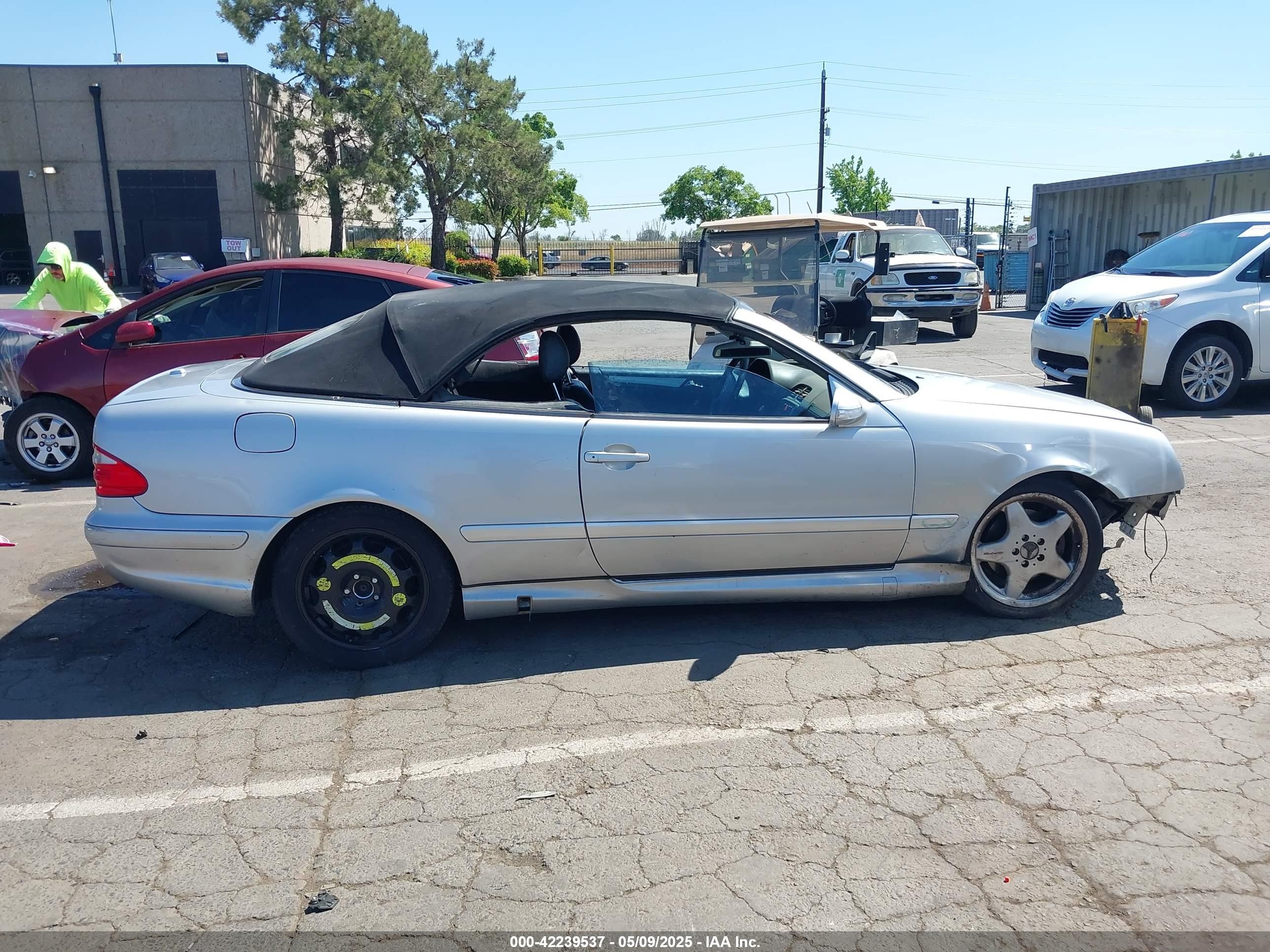 2000 Mercedes-benz Clk 430   Silver vin: WDBLK70G4YT040698