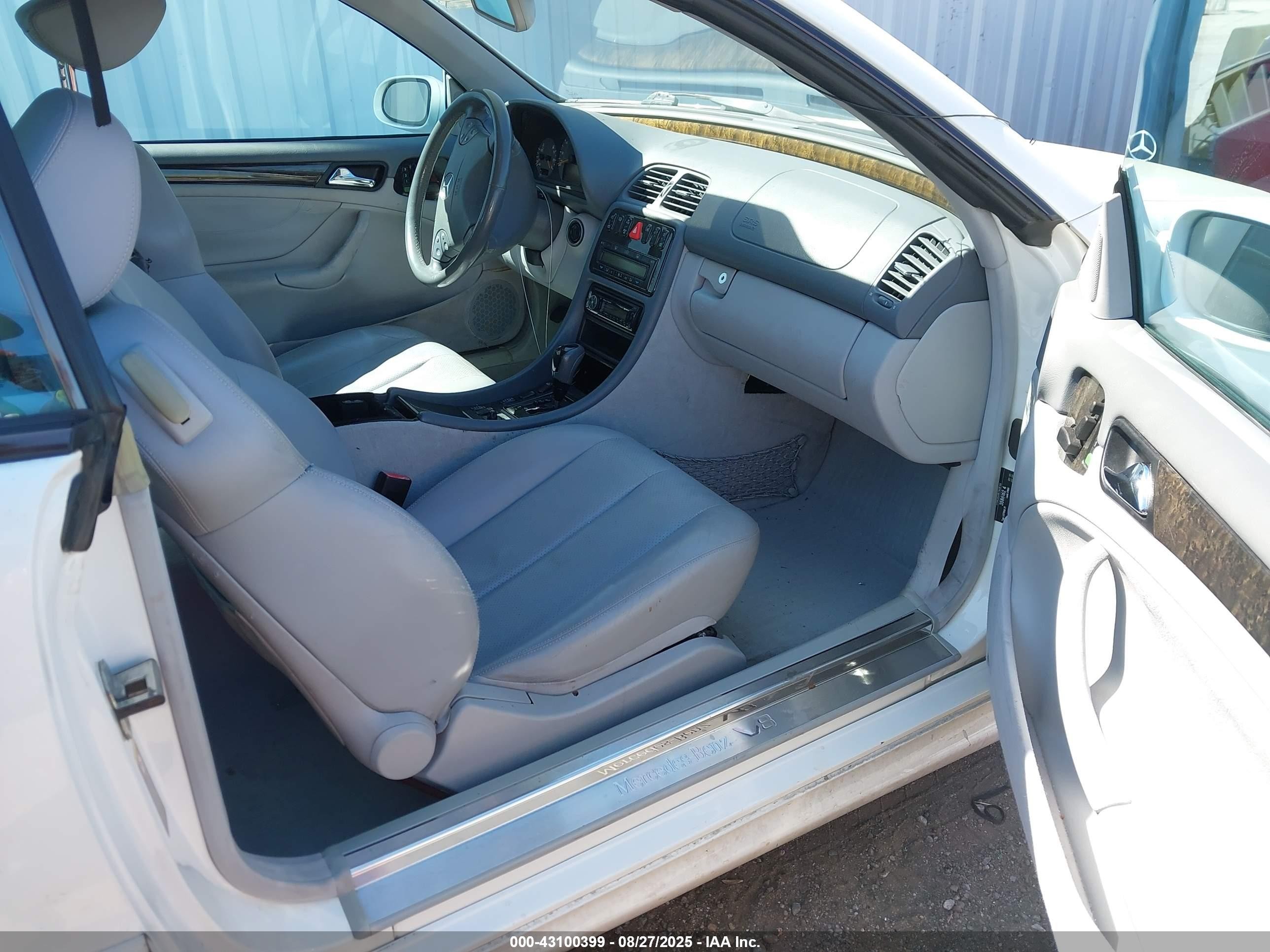 2002 Mercedes-benz Clk 430   White vin: WDBLK70G62T105638