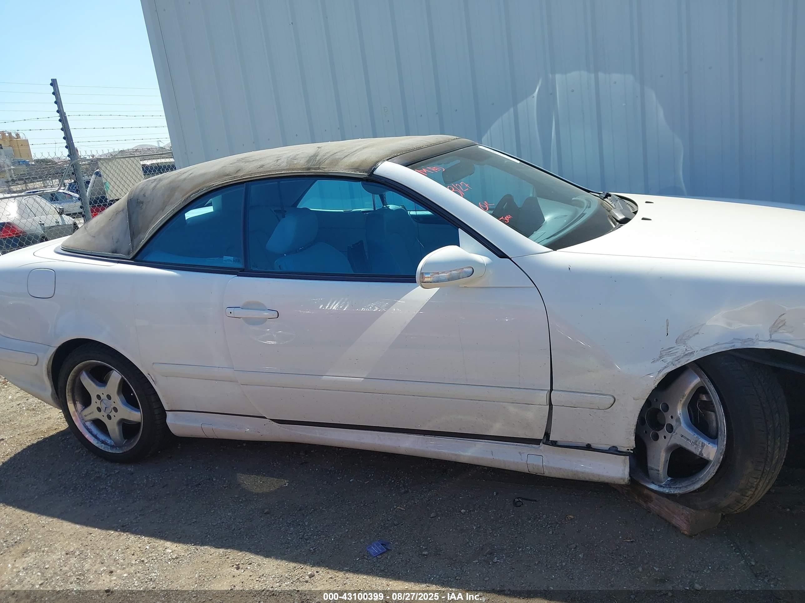 2002 Mercedes-benz Clk 430   White vin: WDBLK70G62T105638