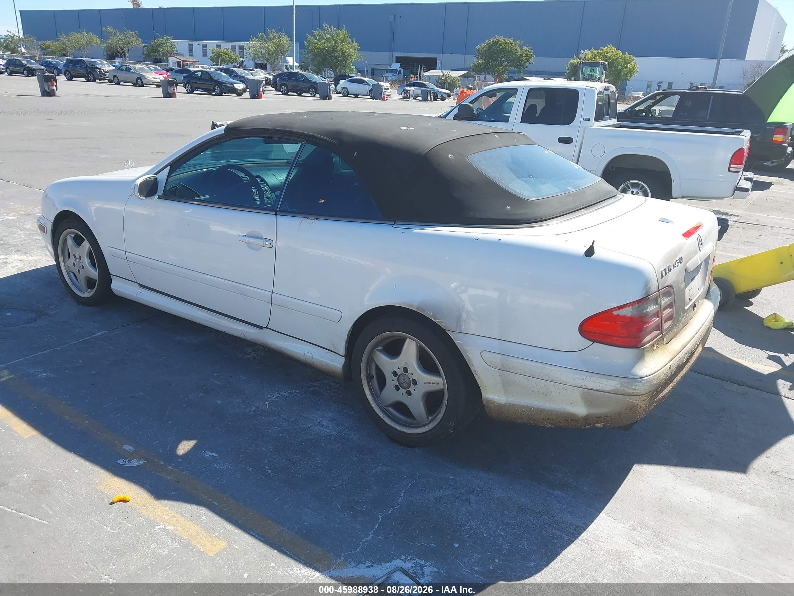 2000 Mercedes-benz Clk 430   White vin: WDBLK70G7YT052814