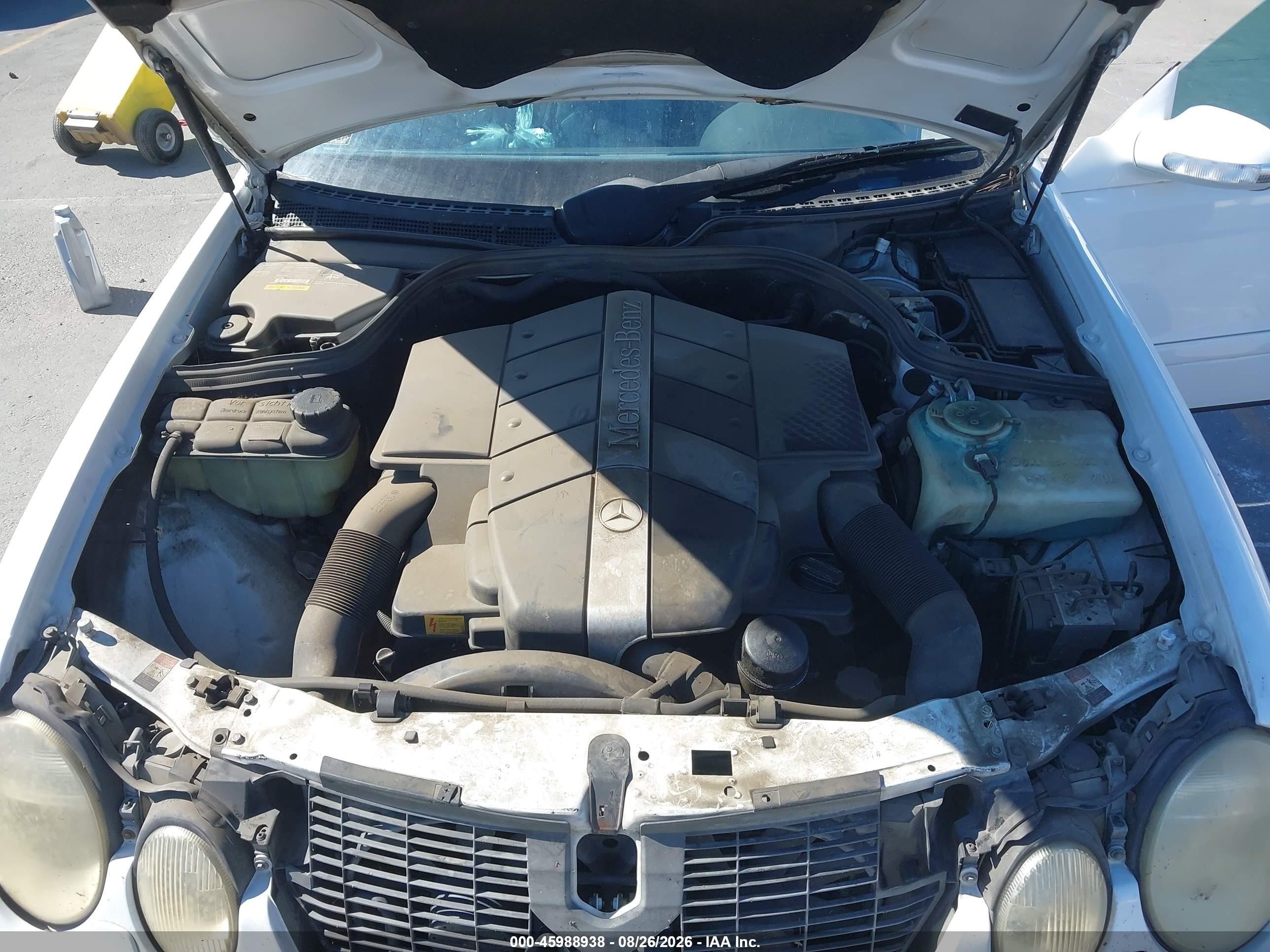 2000 Mercedes-benz Clk 430   White vin: WDBLK70G7YT052814