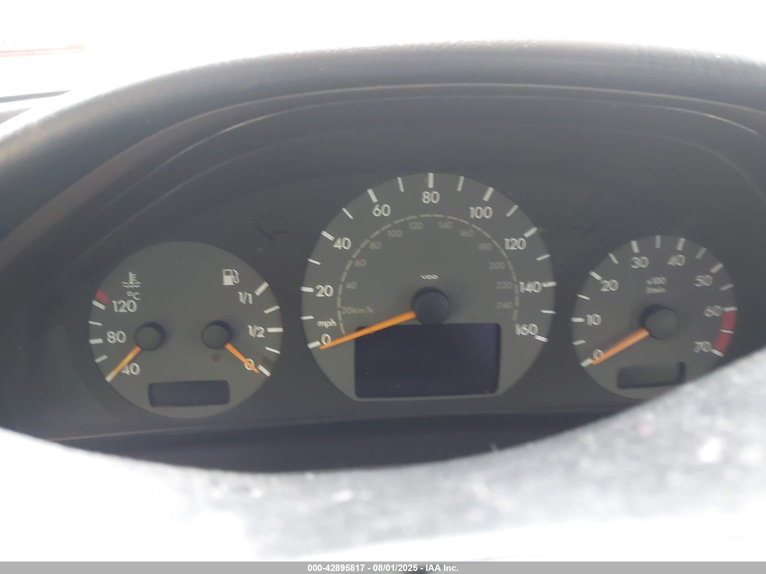 2000 Mercedes-benz Clk 430   Silver vin: WDBLK70G8YT043104