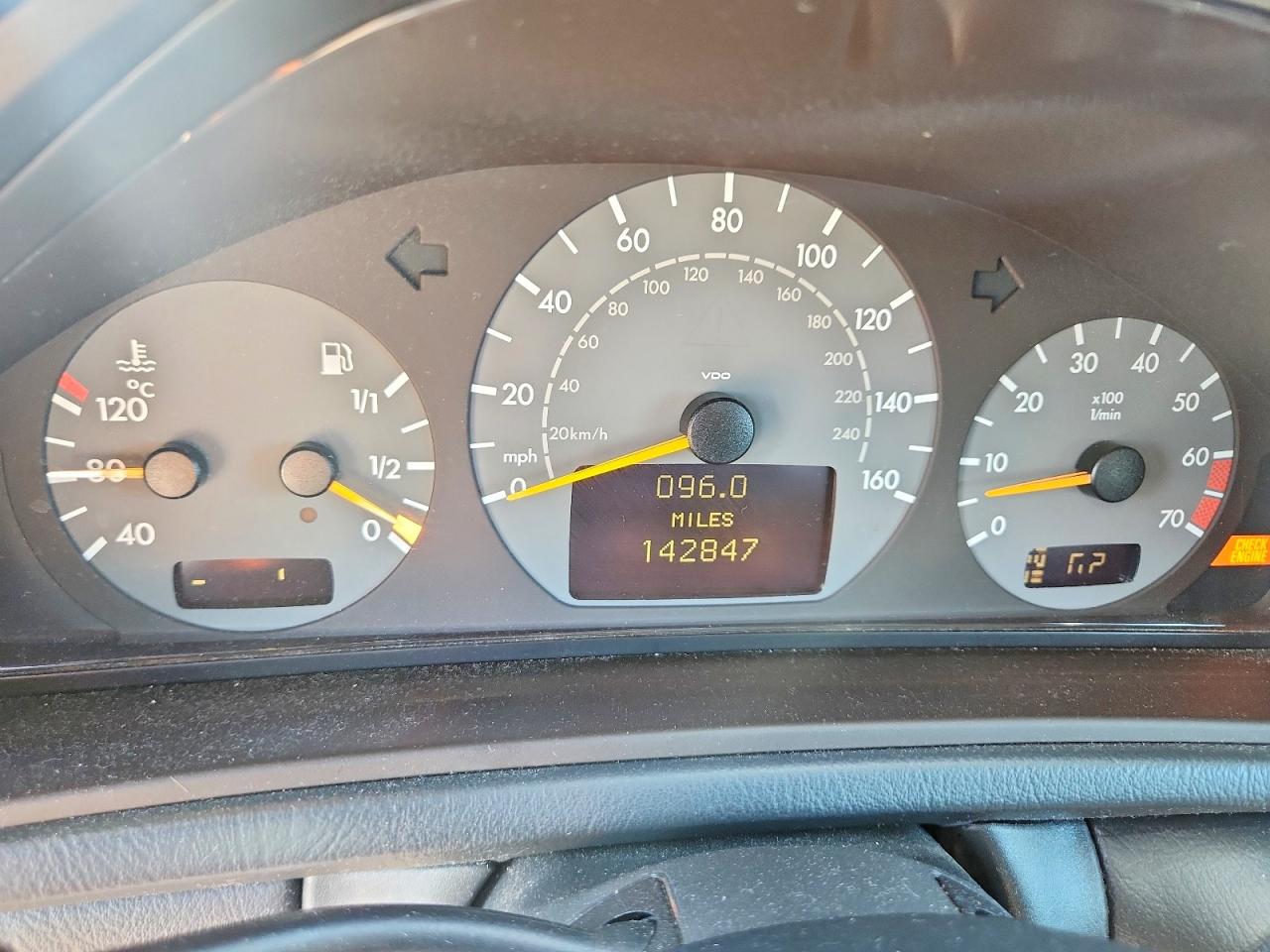 2002 Mercury Clk 430 Amg Silver vin: WDBLK70G92T108808
